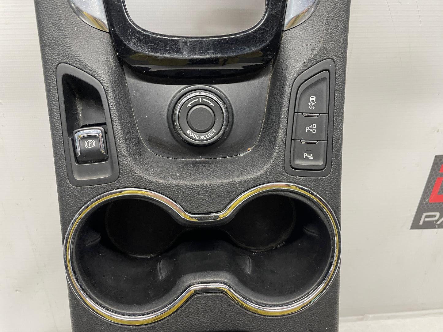 2017 Chevy SS Sedan Complete Center Console Armrest OEM - Day's Parts Yard