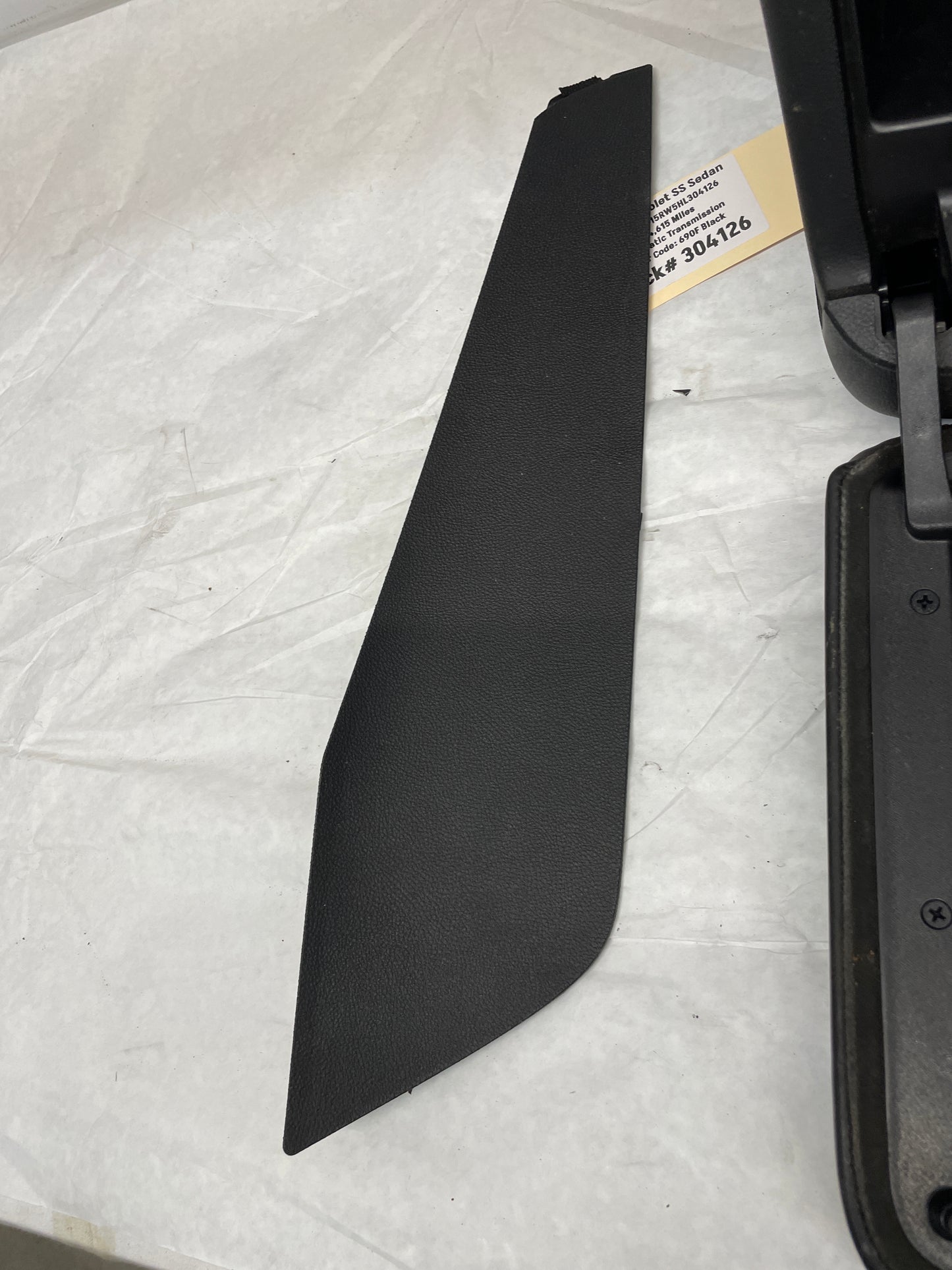 2017 Chevy SS Sedan Complete Center Console Armrest OEM - Day's Parts Yard