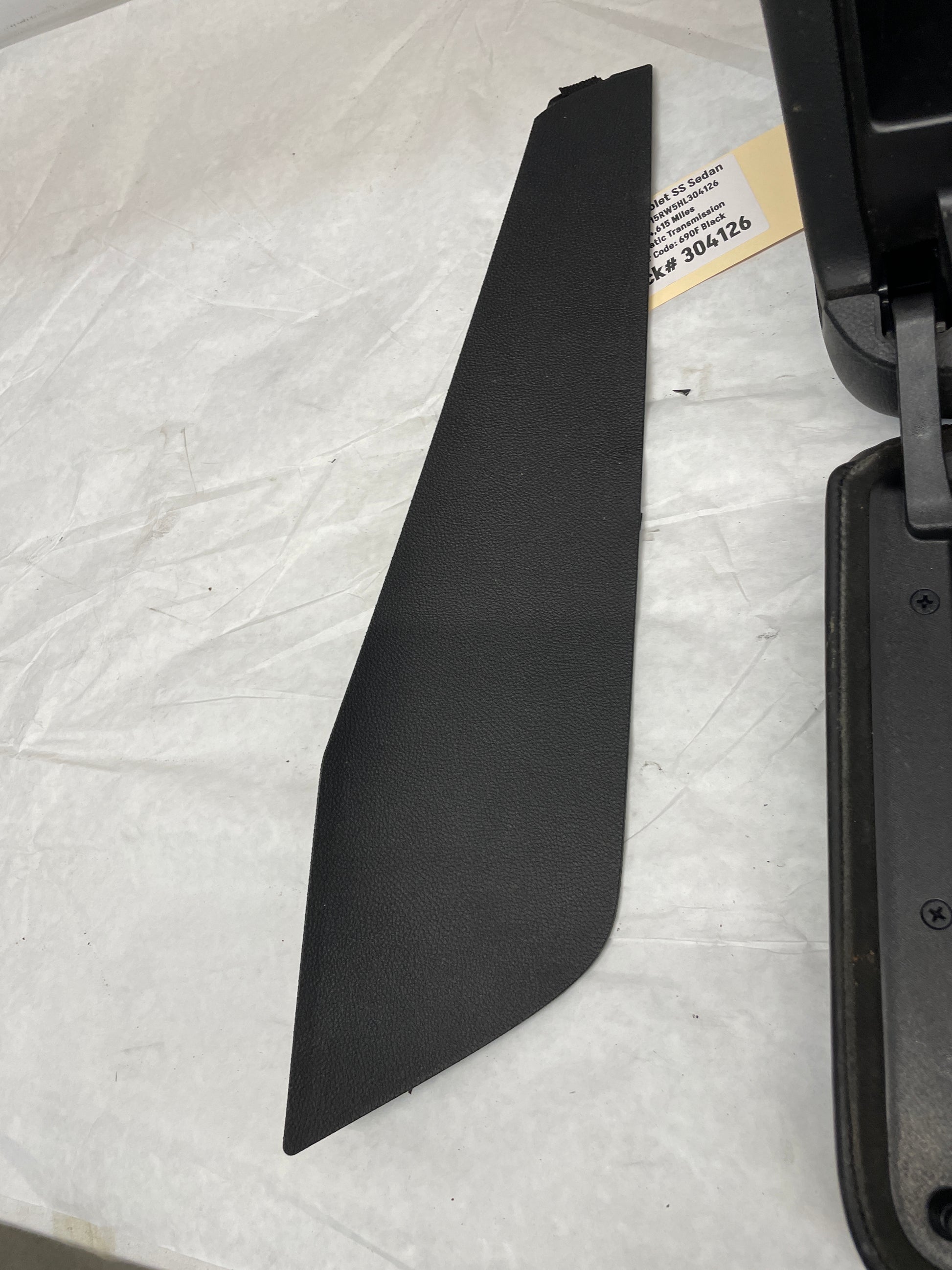 2017 Chevy SS Sedan Complete Center Console Armrest OEM - Day's Parts Yard