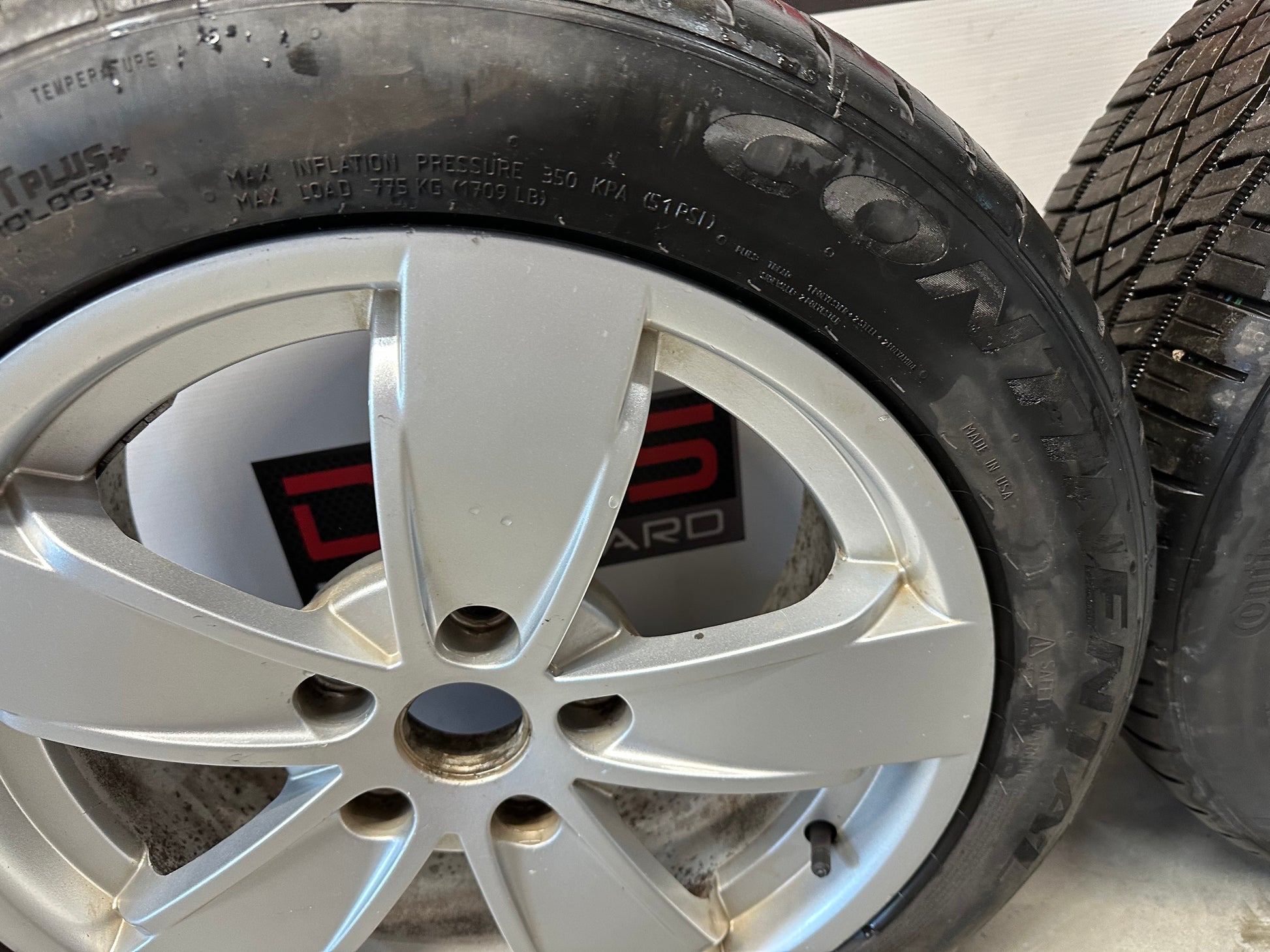 2006 Pontiac GTO Factory Wheels and Tires Fronts and Rears 245/45R17 OEM - Day's Parts Yard