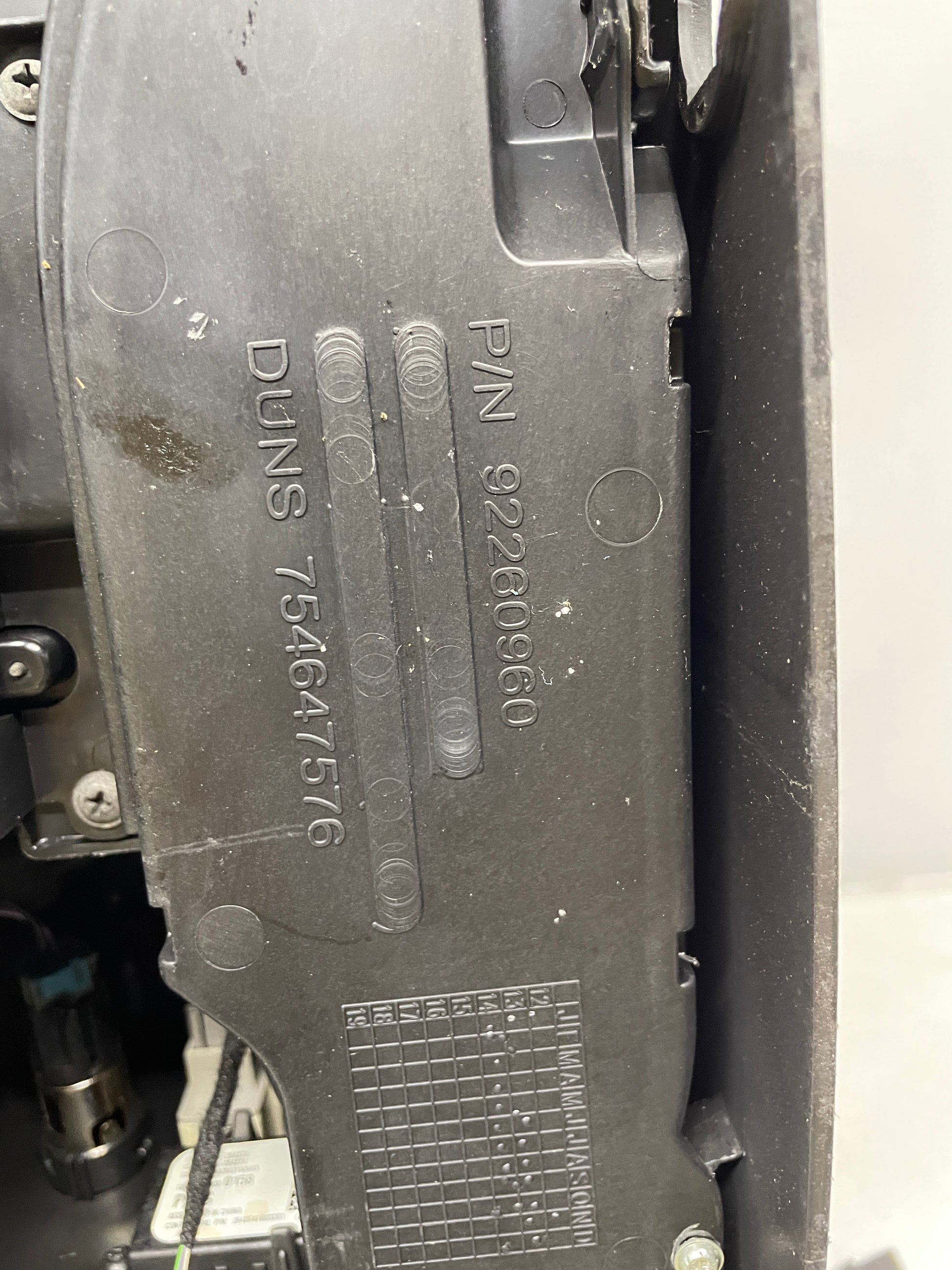 2017 Chevy SS Sedan Complete Center Console Armrest OEM - Day's Parts Yard