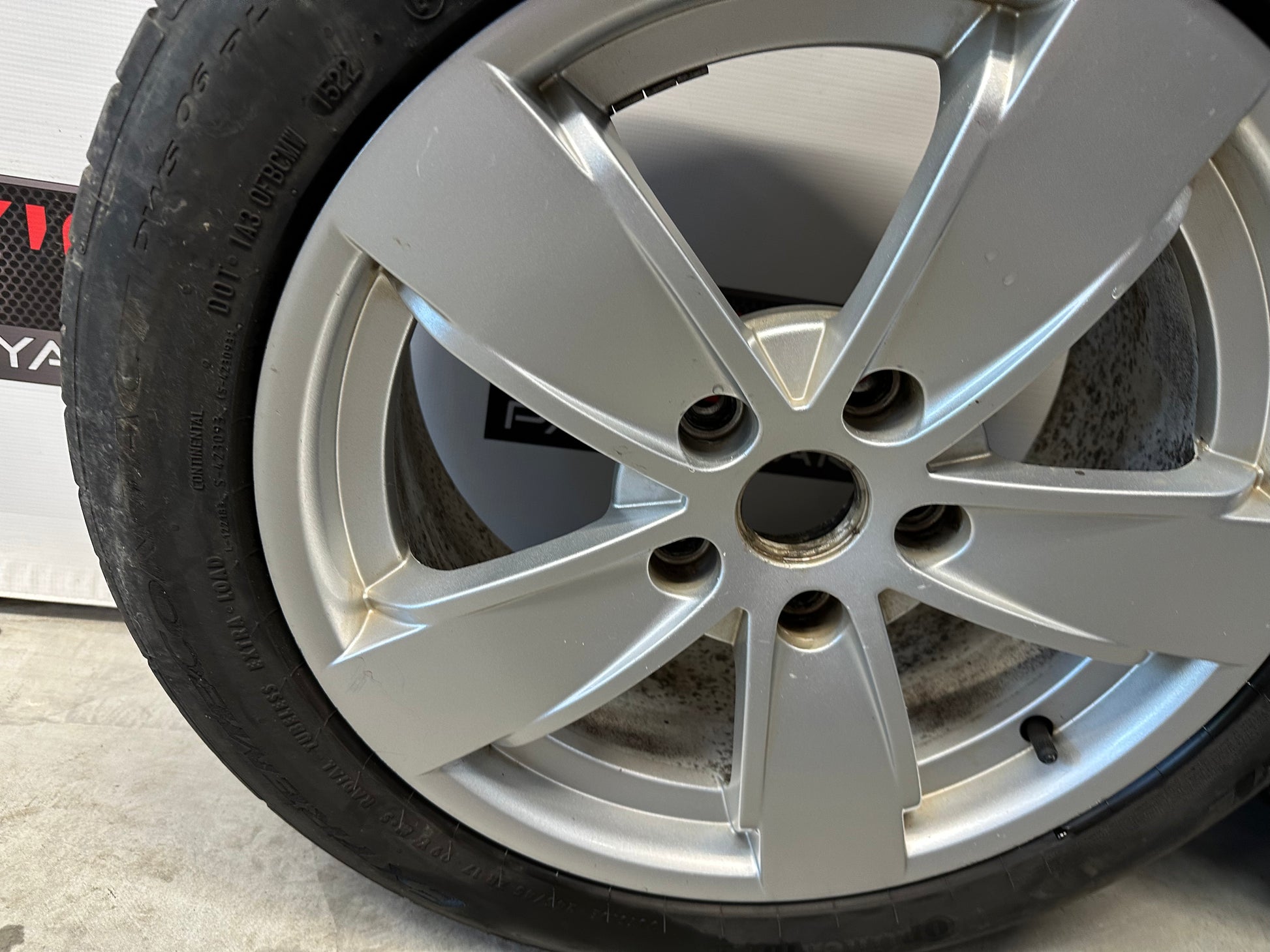 2006 Pontiac GTO Factory Wheels and Tires Fronts and Rears 245/45R17 OEM - Day's Parts Yard