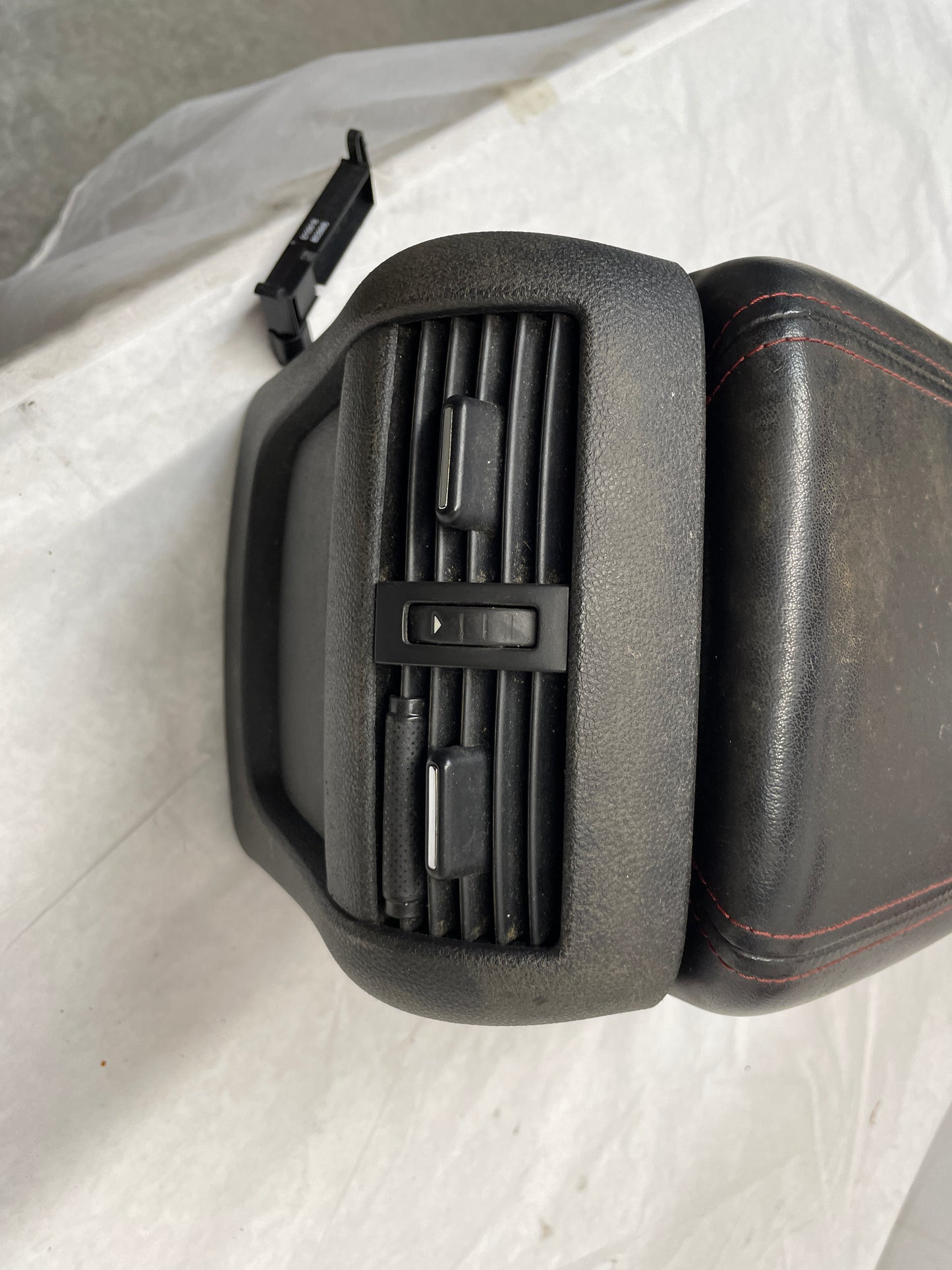 2017 Chevy SS Sedan Complete Center Console Armrest OEM - Day's Parts Yard