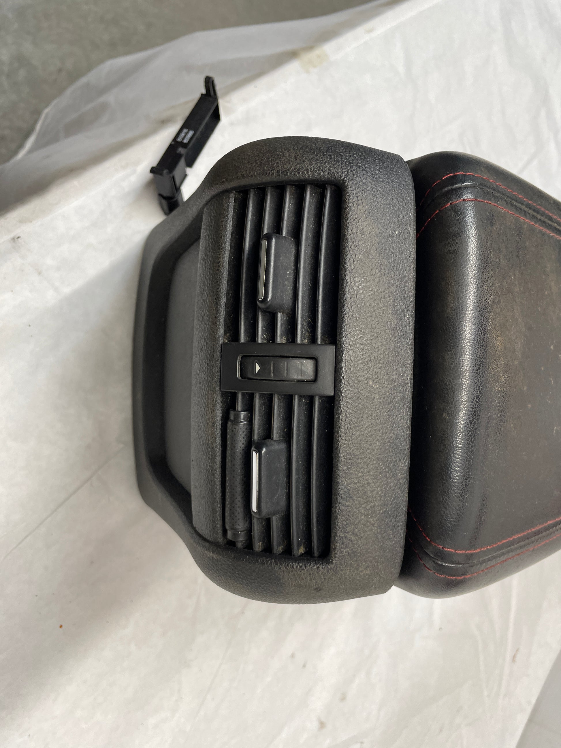 2017 Chevy SS Sedan Complete Center Console Armrest OEM - Day's Parts Yard