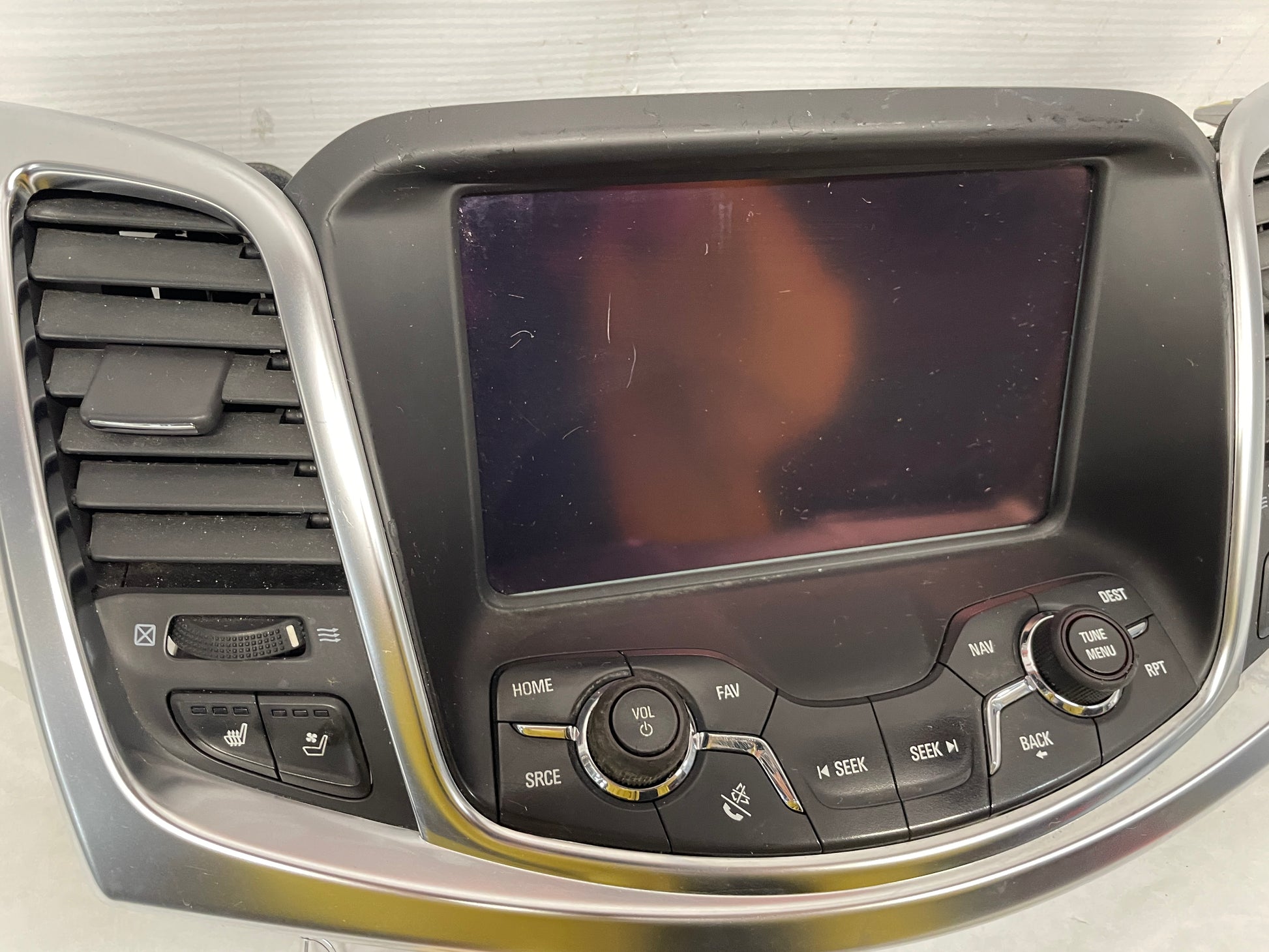 2017 Chevy SS Sedan Navigation Display Radio CD Player Face Plate Screen Control Bezel OEM - Day's Parts Yard