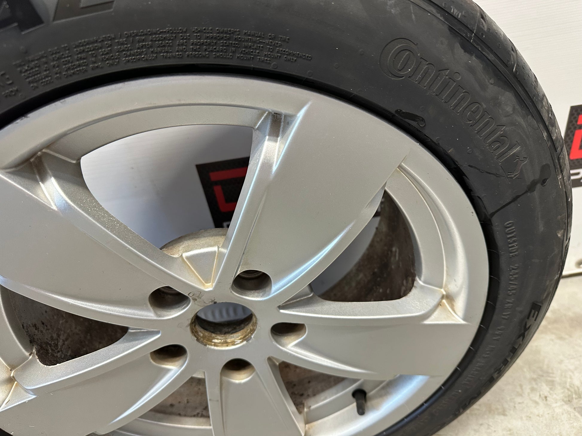 2006 Pontiac GTO Factory Wheels and Tires Fronts and Rears 245/45R17 OEM - Day's Parts Yard