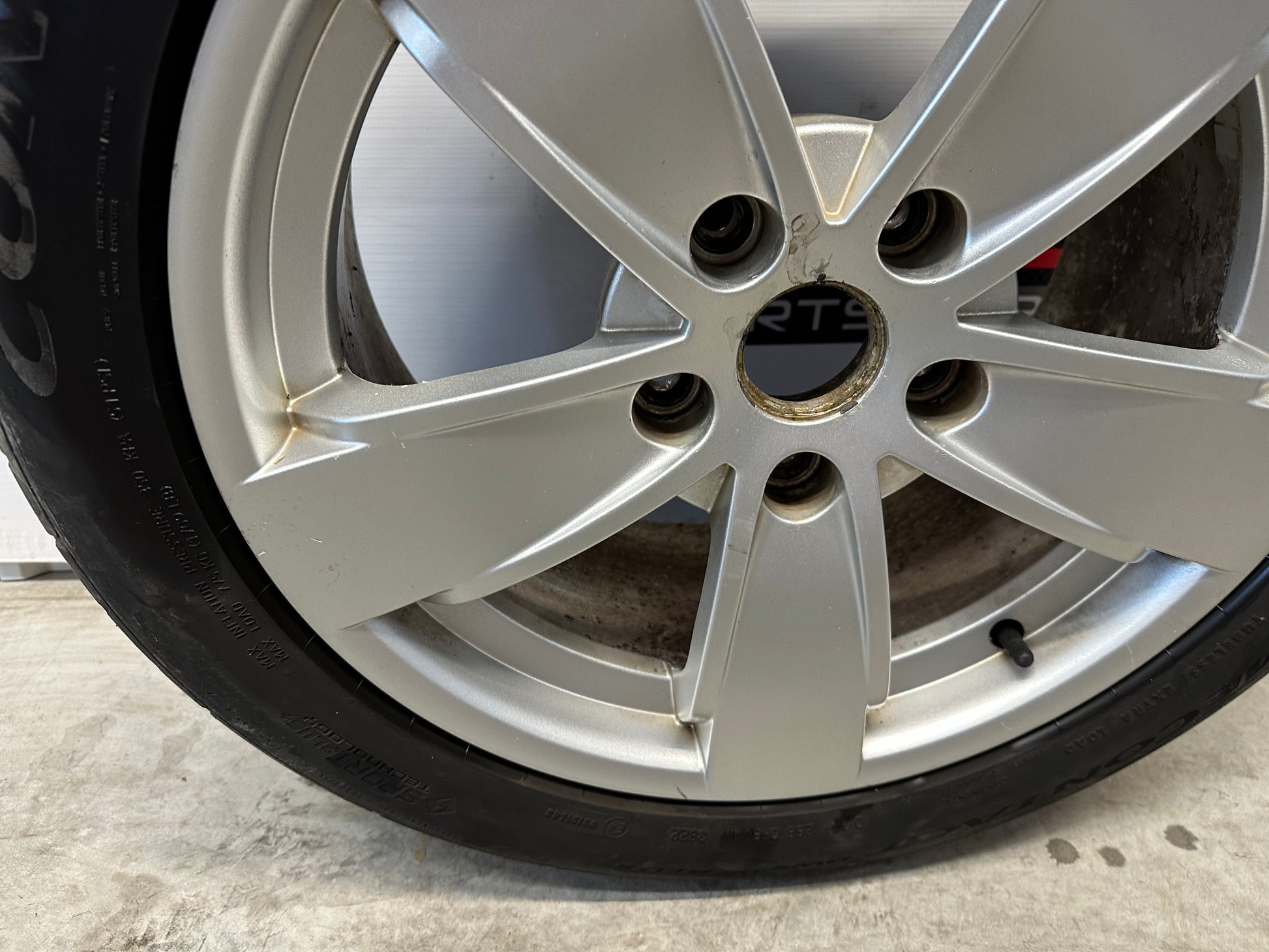 2006 Pontiac GTO Factory Wheels and Tires Fronts and Rears 245/45R17 OEM - Day's Parts Yard