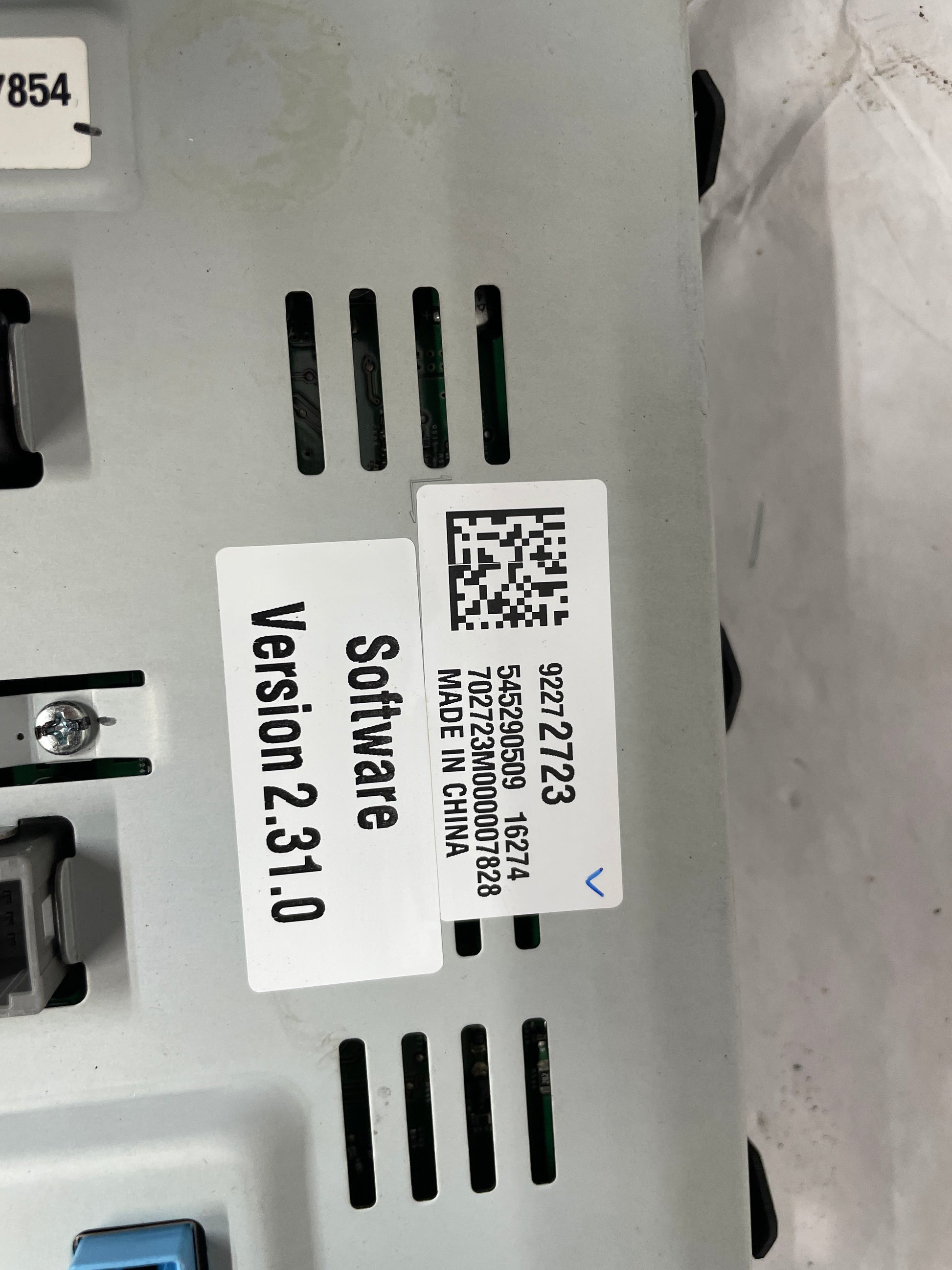 2017 Chevy SS Sedan Navigation Display Radio CD Player Face Plate Screen Control Bezel OEM - Day's Parts Yard