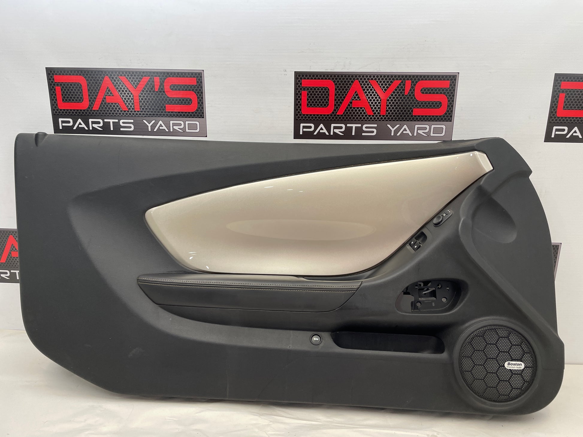 2010 Chevy Camaro SS LH Driver Door Panel OEM - Day's Parts Yard
