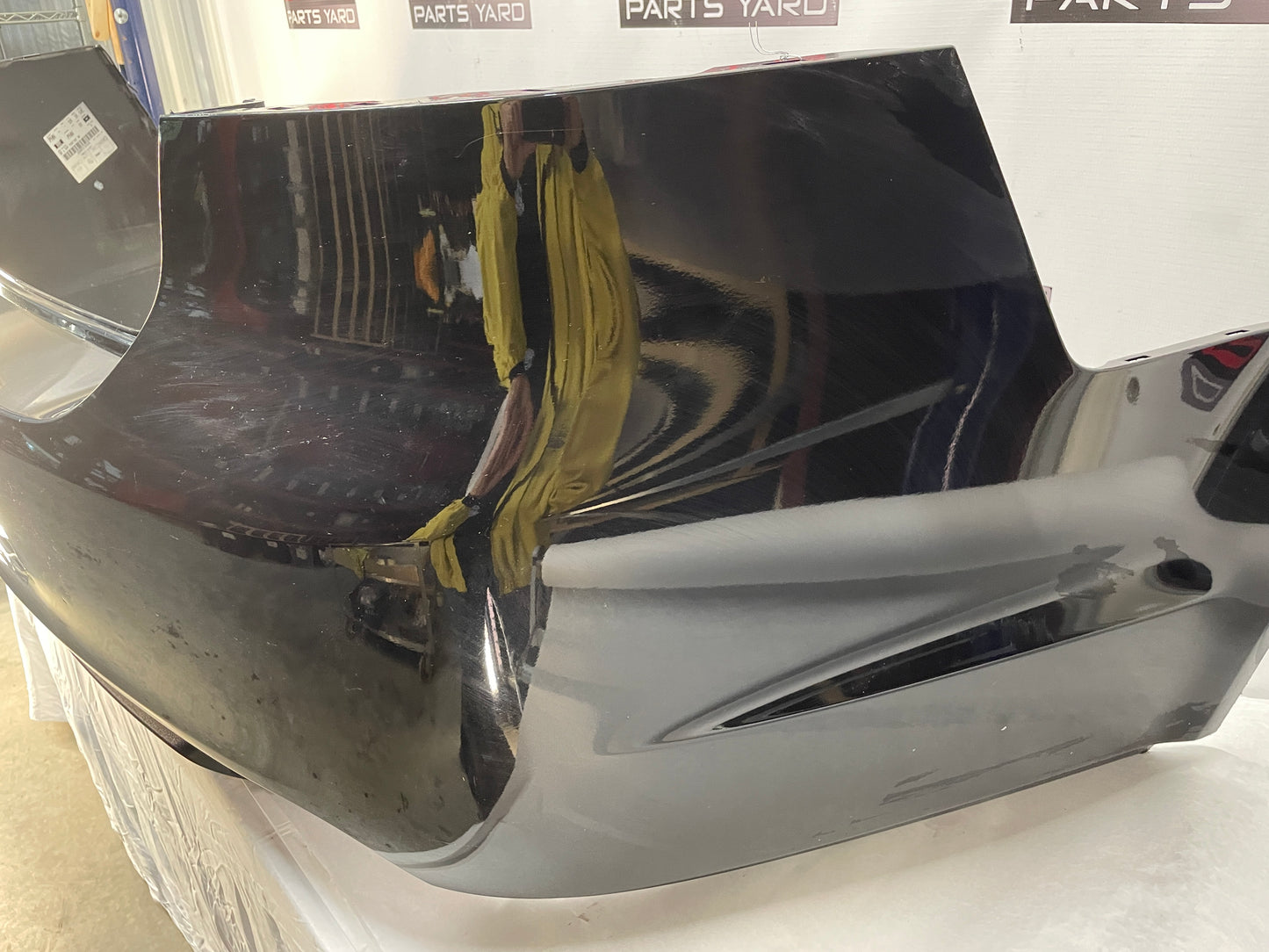 2009 Pontiac G8 GT Rear Bumper Cover w/ Valance Black OEM