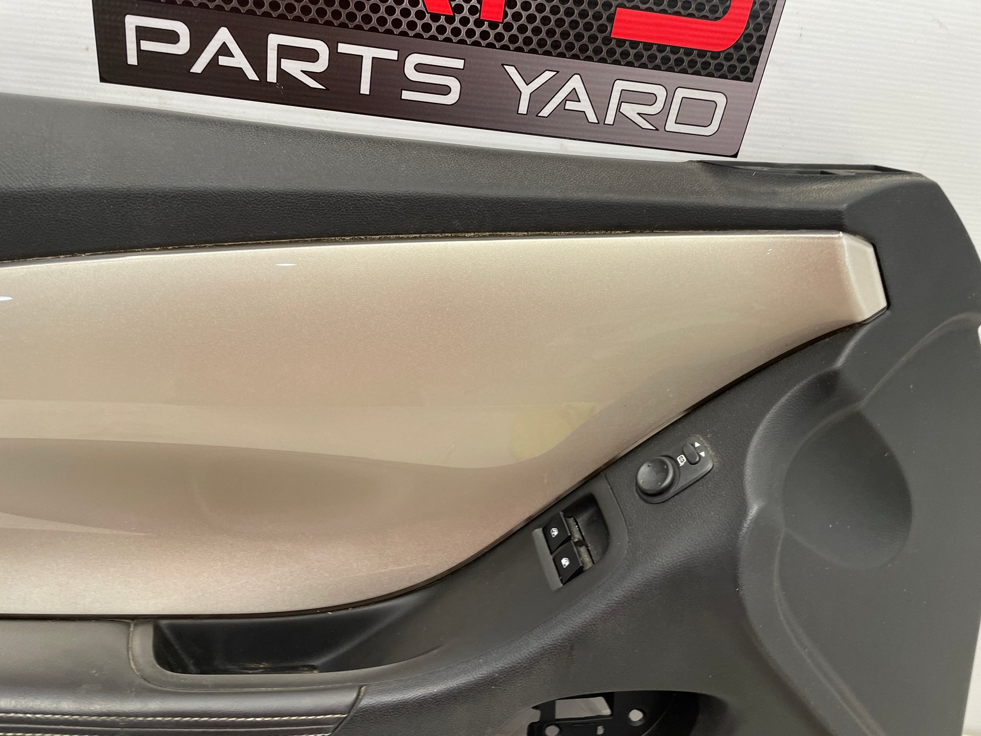 2010 Chevy Camaro SS LH Driver Door Panel OEM - Day's Parts Yard