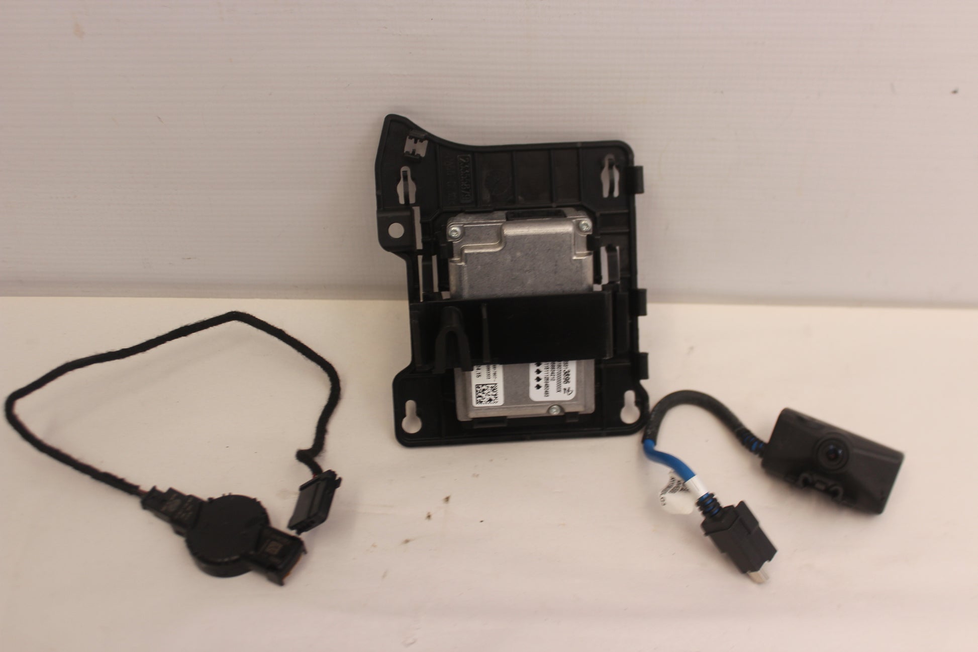 2016 Cadillac ATS-V Lane Departure Assist Camera & Bracket OEM - Day's Parts Yard