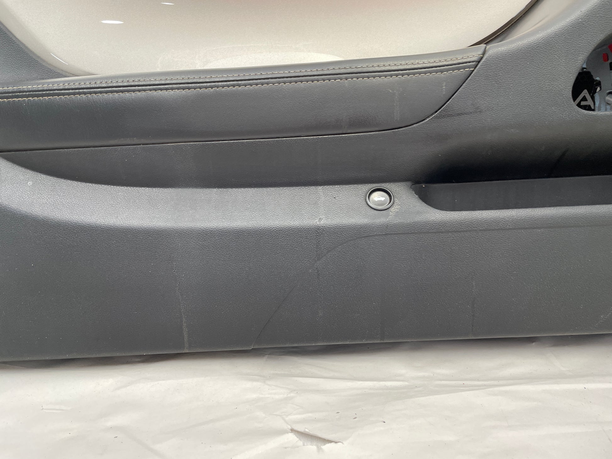 2010 Chevy Camaro SS LH Driver Door Panel OEM - Day's Parts Yard