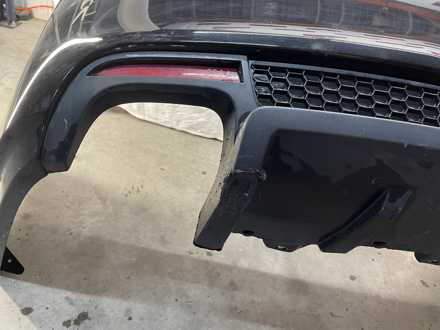 2009 Pontiac G8 GT Rear Bumper Cover w/ Valance Black OEM