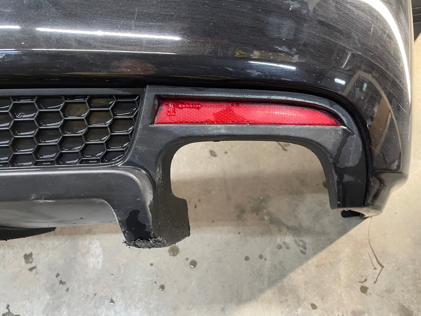 2009 Pontiac G8 GT Rear Bumper Cover w/ Valance Black OEM