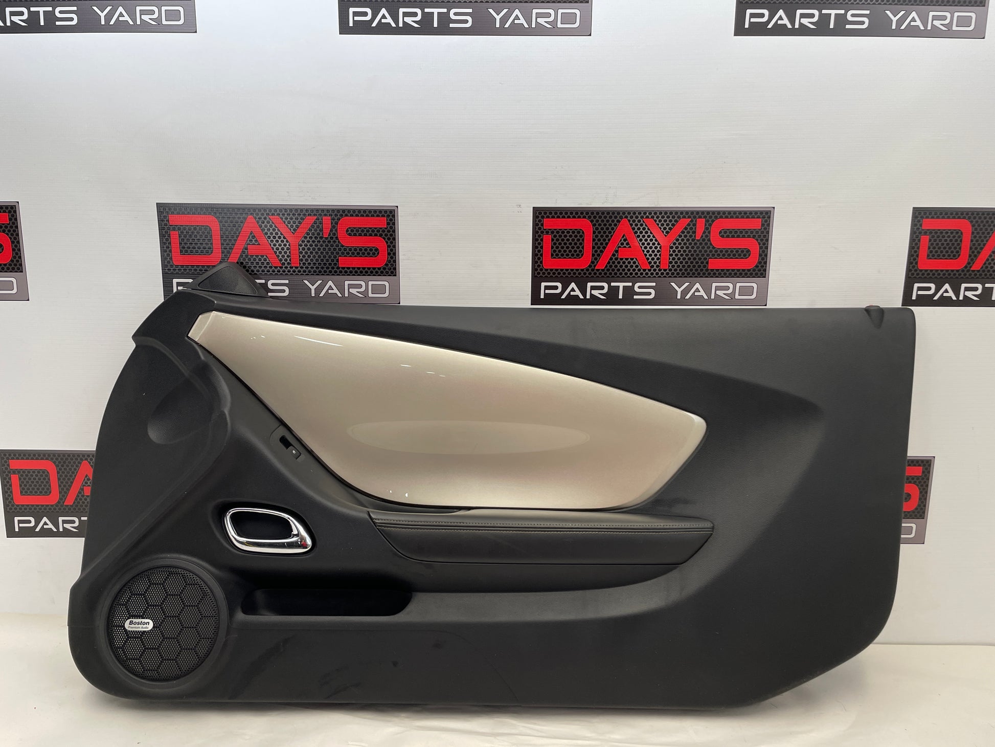 2010 Chevy Camaro SS RH Passenger Door Panel OEM - Day's Parts Yard