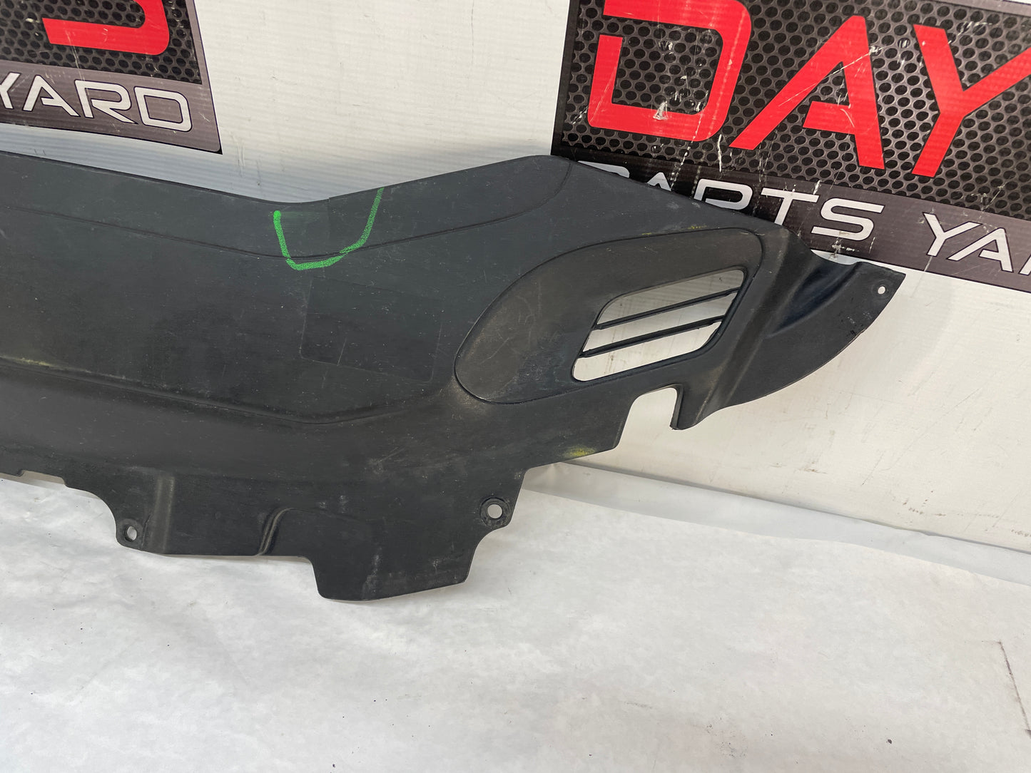 2004 Pontiac GTO Upper Radiator Air Baffle OEM - Day's Parts Yard