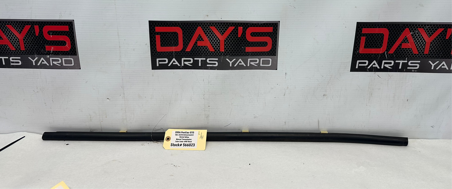 2006 Pontiac GTO LH Driver Window Door Belt Molding Trim OEM - Day's Parts Yard