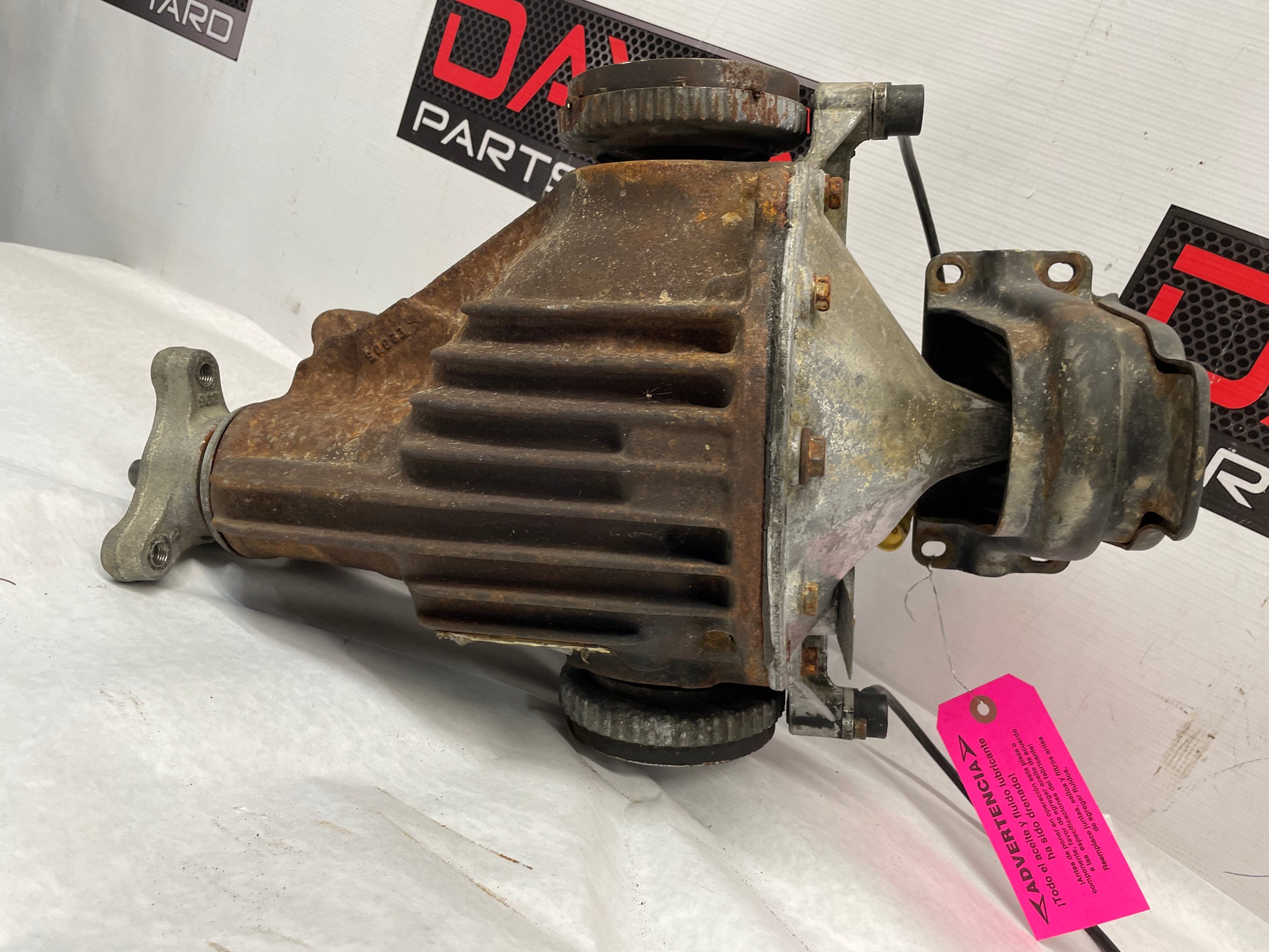 2005 Pontiac GTO Rear End Rearend Carrier Axle Differential 3.46 LSD OEM - Day's Parts Yard