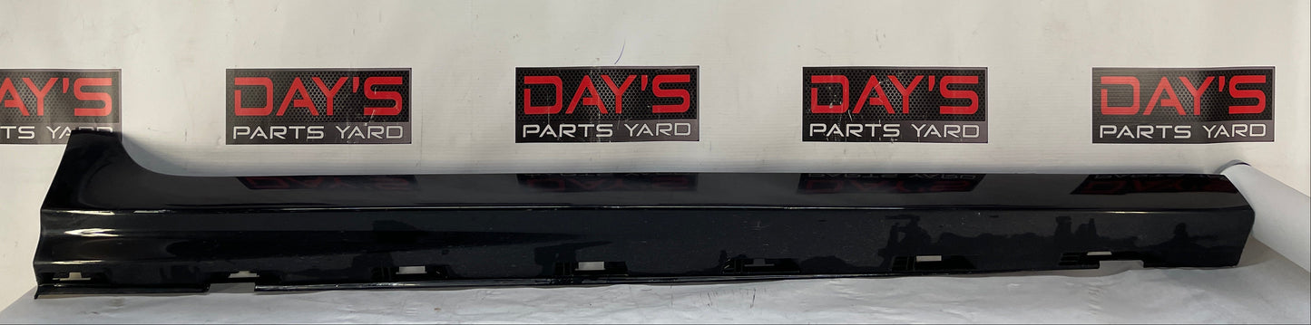 2009 Pontiac G8 GT RH Passenger Rocker Molding Side Skirt Panel Trim Black OEM
