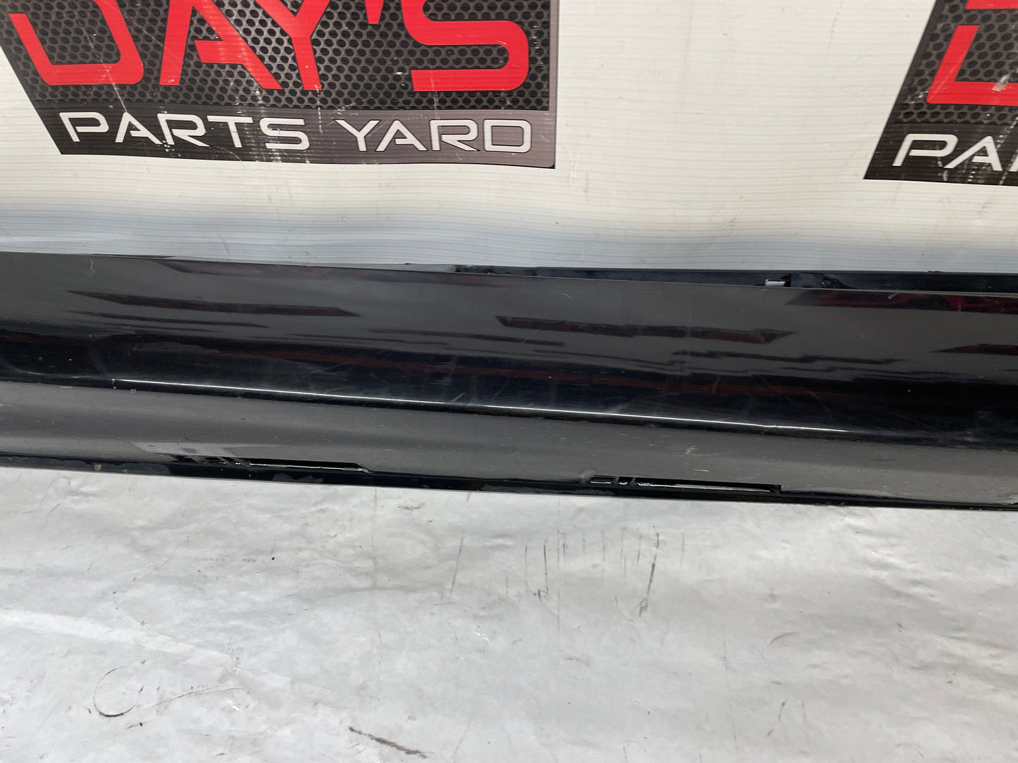 2009 Pontiac G8 GT RH Passenger Rocker Molding Side Skirt Panel Trim Black OEM