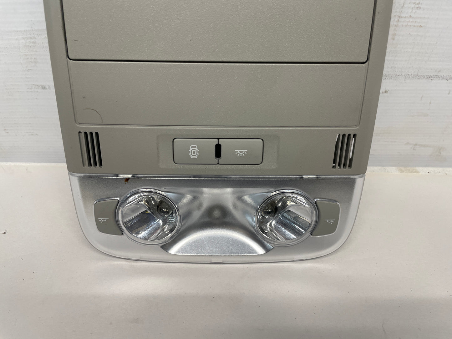 2017 Chevrolet SS Sedan Over Head Console Dome Map Light OEM - Day's Parts Yard