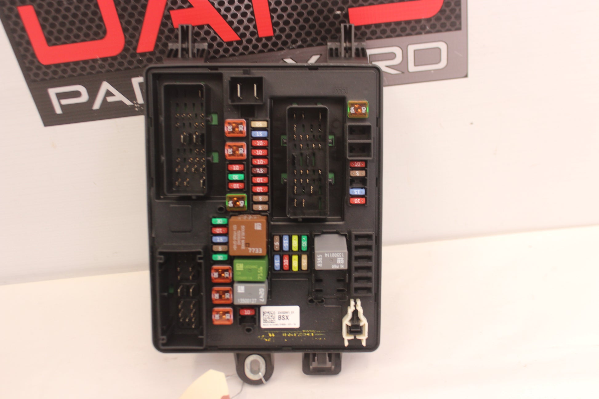 2016 Cadillac ATS-V Rear Cabin Fuse Box Block OEM - Day's Parts Yard