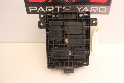 2014 Chevrolet SS Sedan Fuse Panel Retainer Block OEM - Day's Parts Yard
