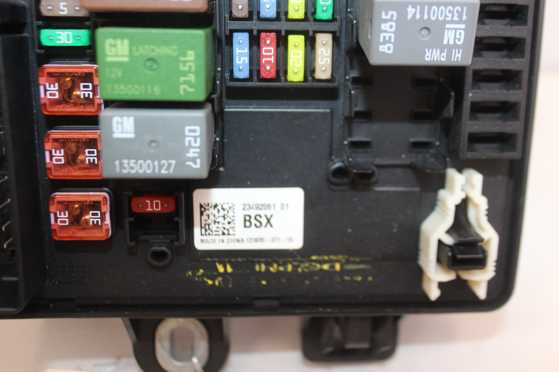 2016 Cadillac ATS-V Rear Cabin Fuse Box Block OEM - Day's Parts Yard
