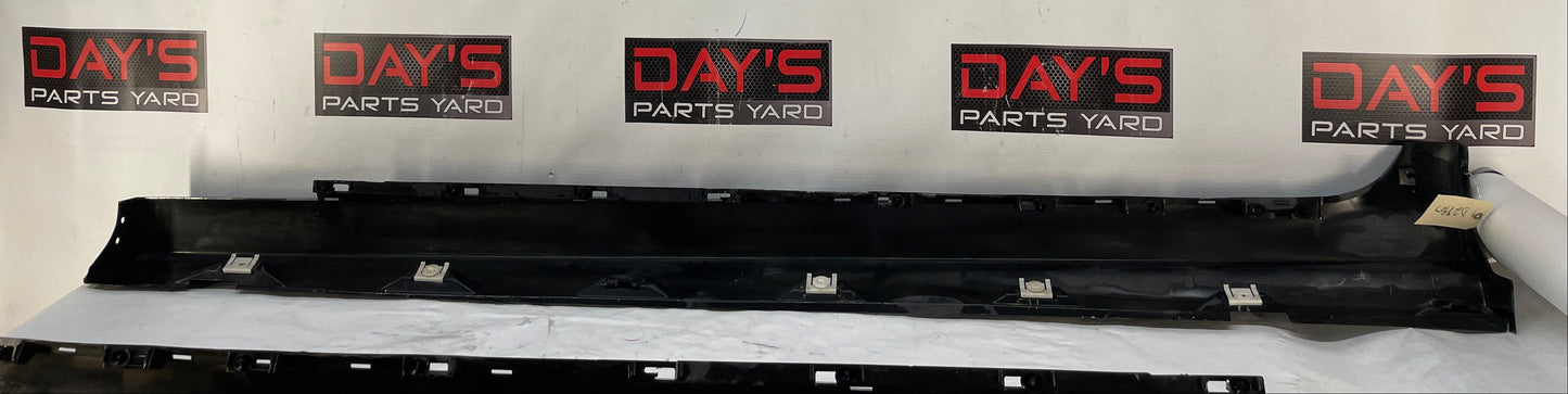 2009 Pontiac G8 GT RH Passenger Rocker Molding Side Skirt Panel Trim Black OEM