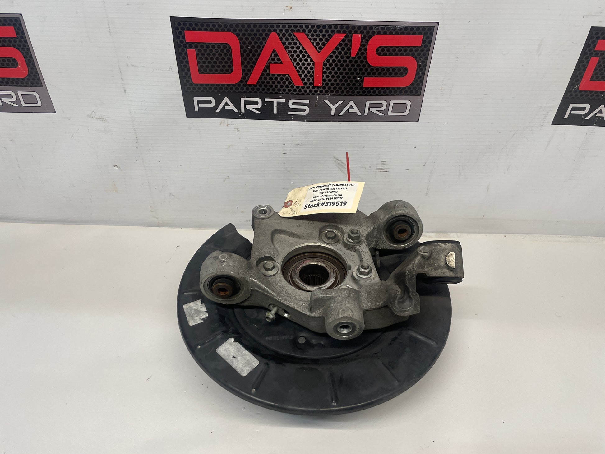 2014 Chevy Camaro SS 1LE RH Passenger Rear Spindle Knuckle Hub OEM - Day's Parts Yard