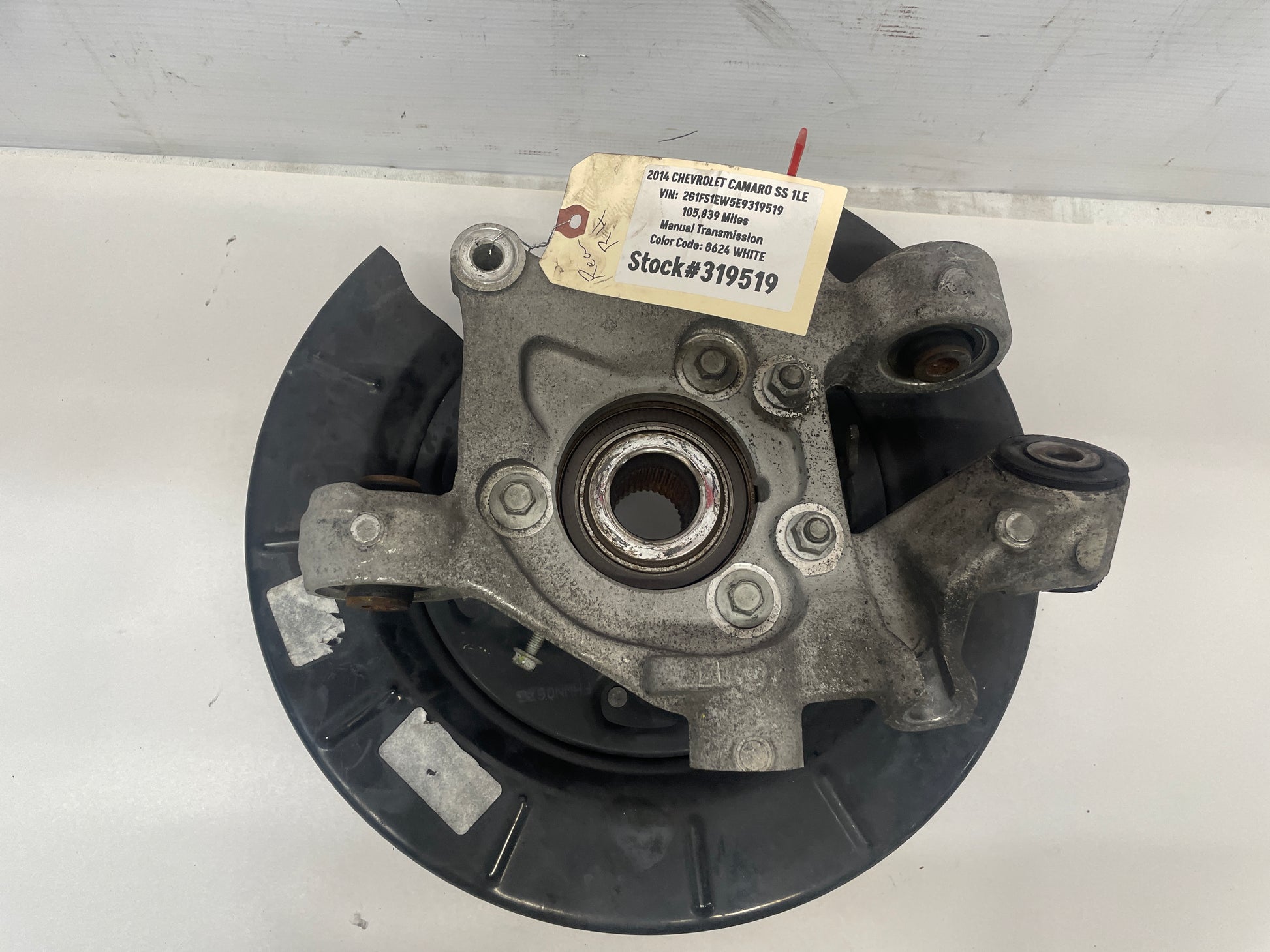 2014 Chevy Camaro SS 1LE RH Passenger Rear Spindle Knuckle Hub OEM - Day's Parts Yard
