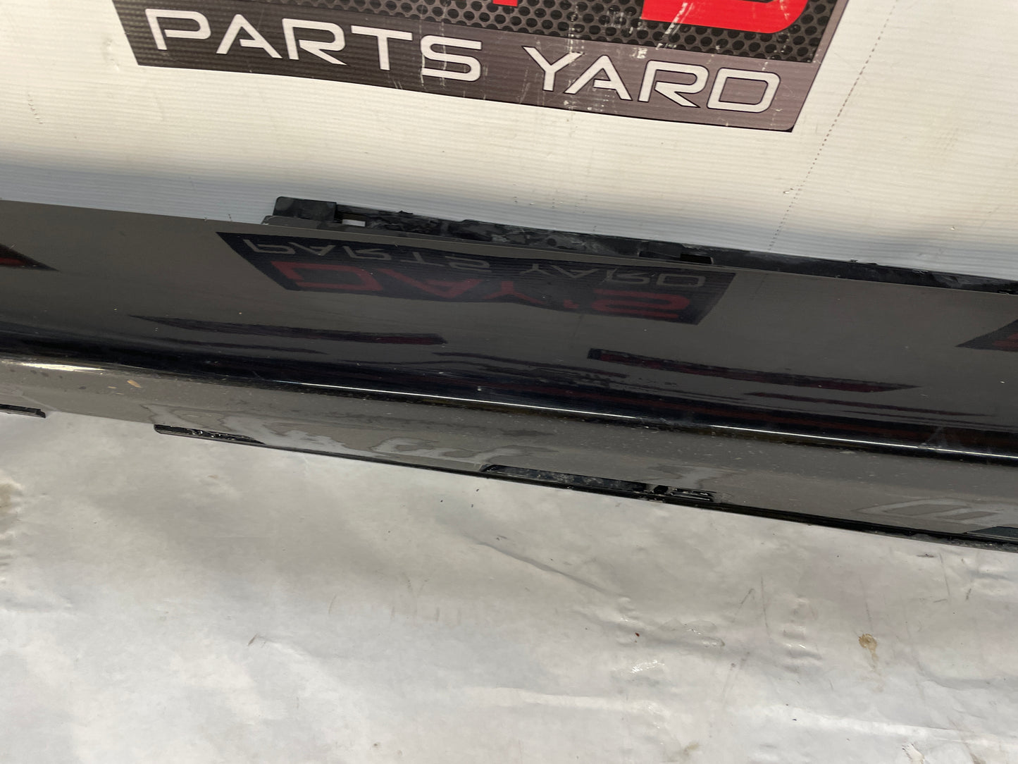 2009 Pontiac G8 GT LH Driver Rocker Molding Side Skirt Panel Black OEM