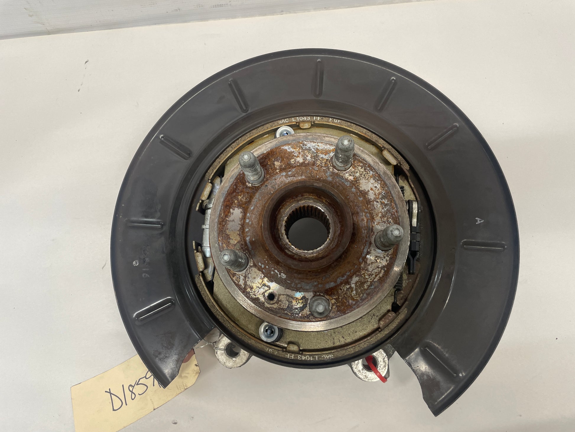 2014 Chevy Camaro SS 1LE RH Passenger Rear Spindle Knuckle Hub OEM - Day's Parts Yard
