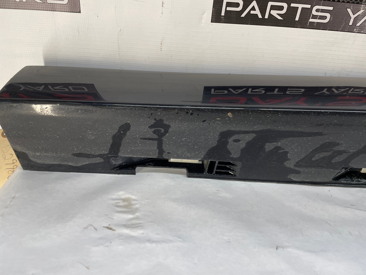 2009 Pontiac G8 GT LH Driver Rocker Molding Side Skirt Panel Black OEM