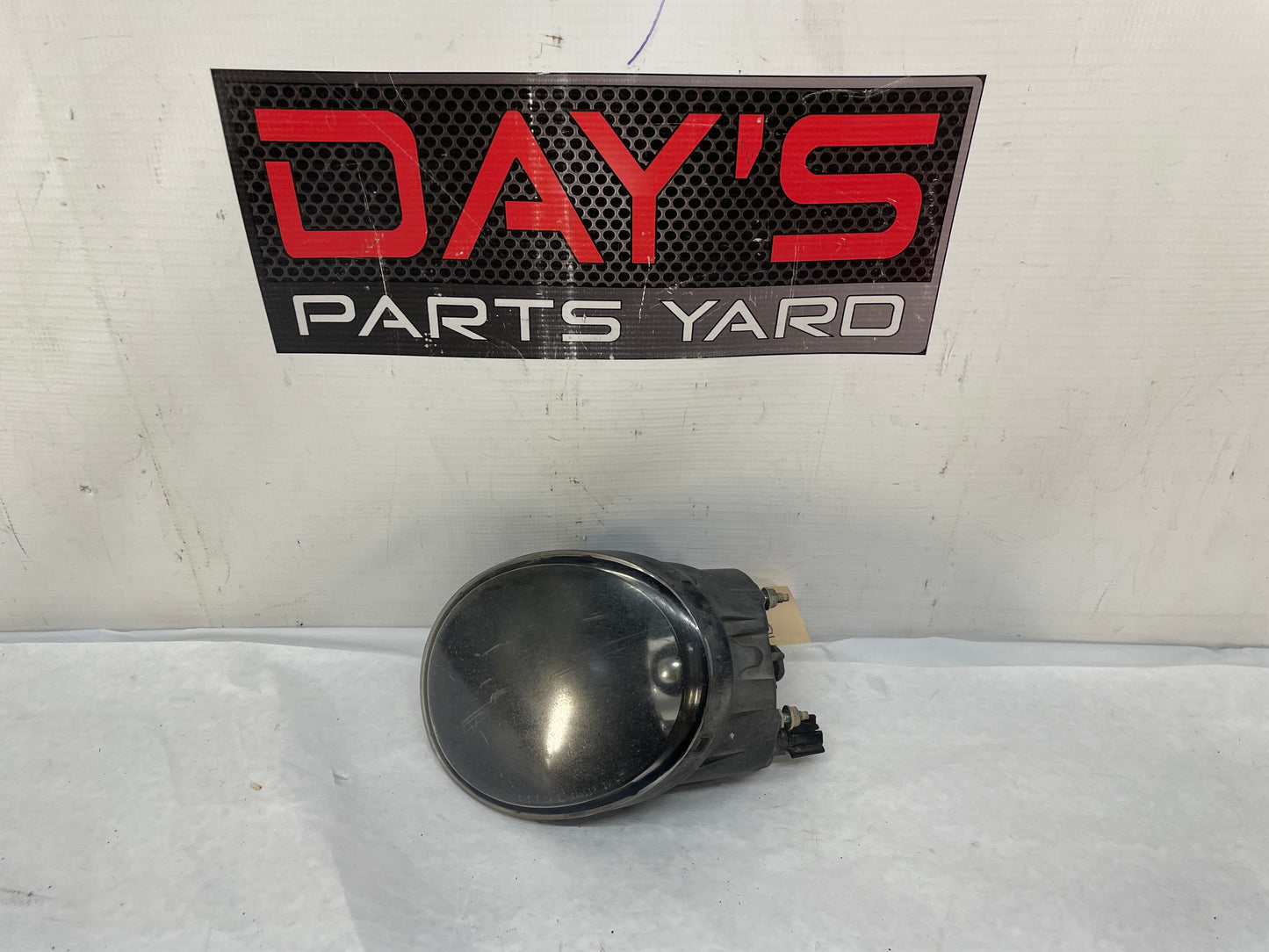 2004 Pontiac GTO LH Driver Fog Light Lamp OEM - Day's Parts Yard