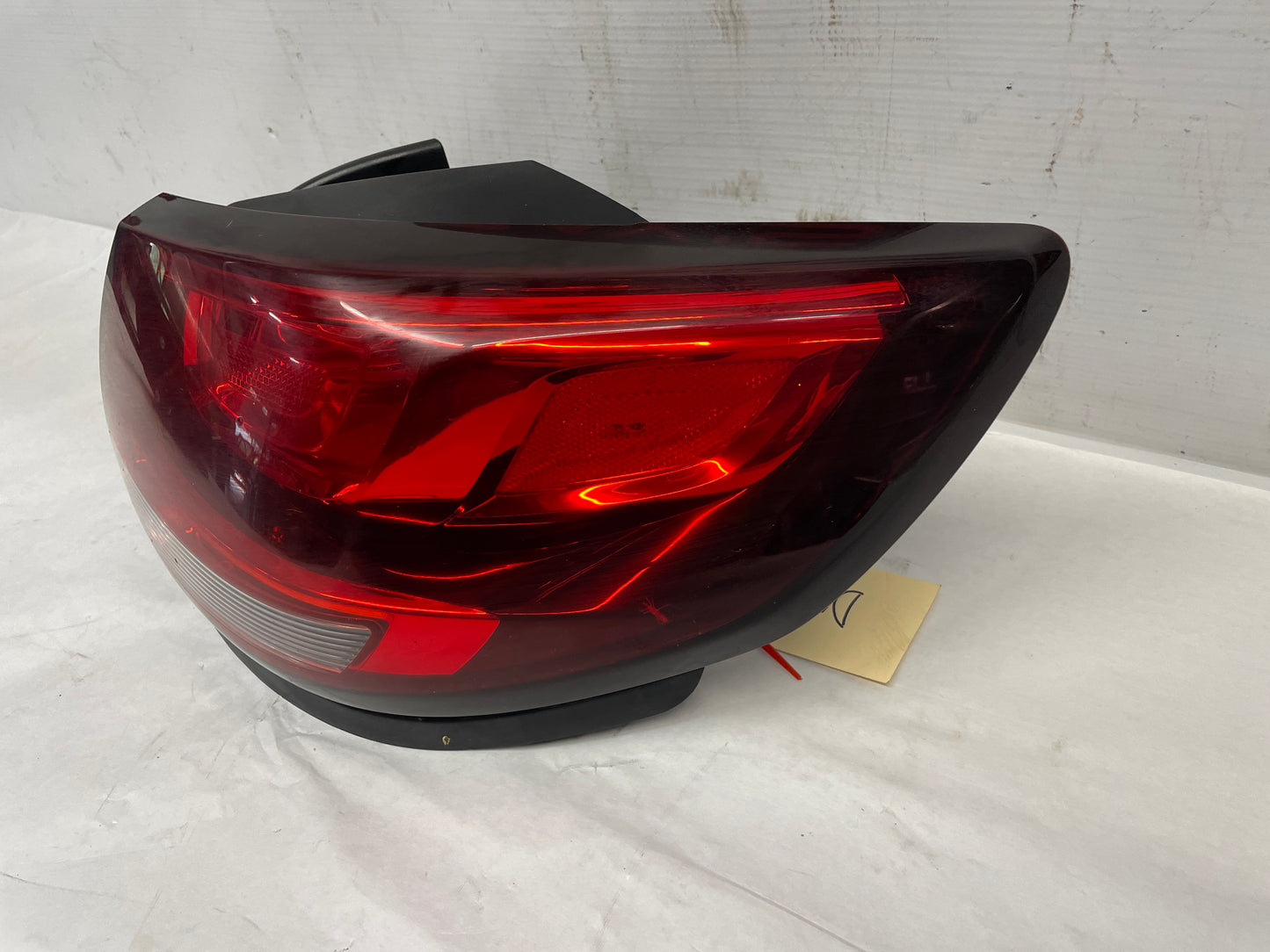 2014 Chevy SS Sedan RH Passenger Outer Taillight Tail Light Lamp OEM