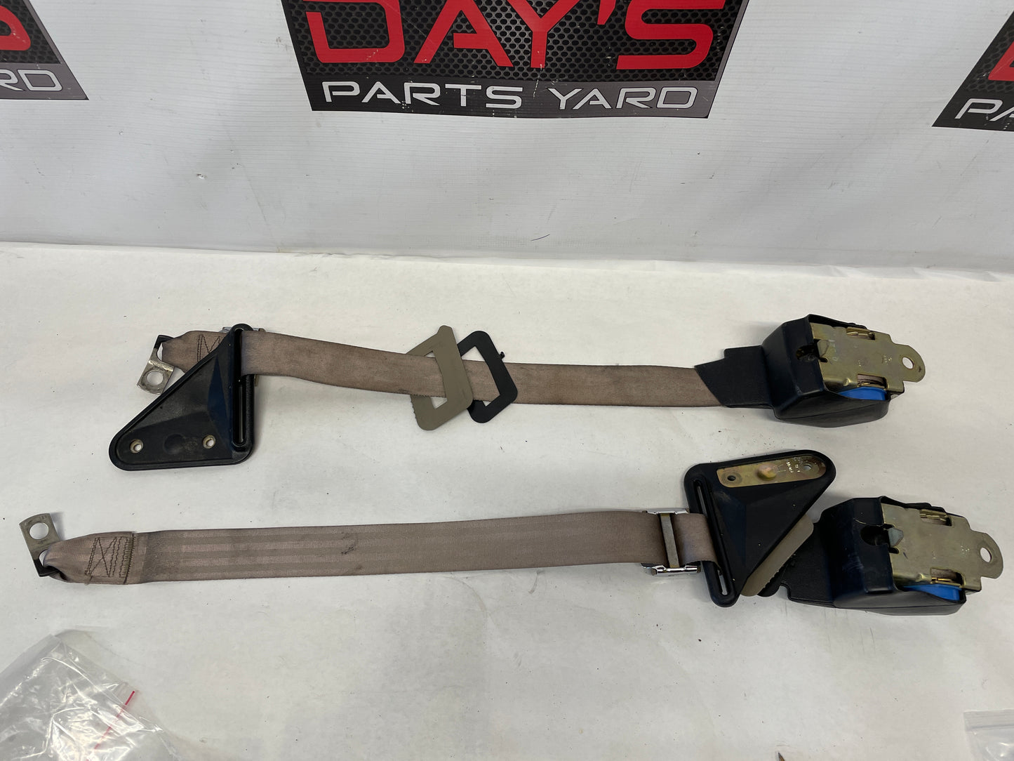 2002 Chevy Camaro Z28 Rear RH & LH Seatbelt Seat Belt Retractor Tan OEM - Day's Parts Yard