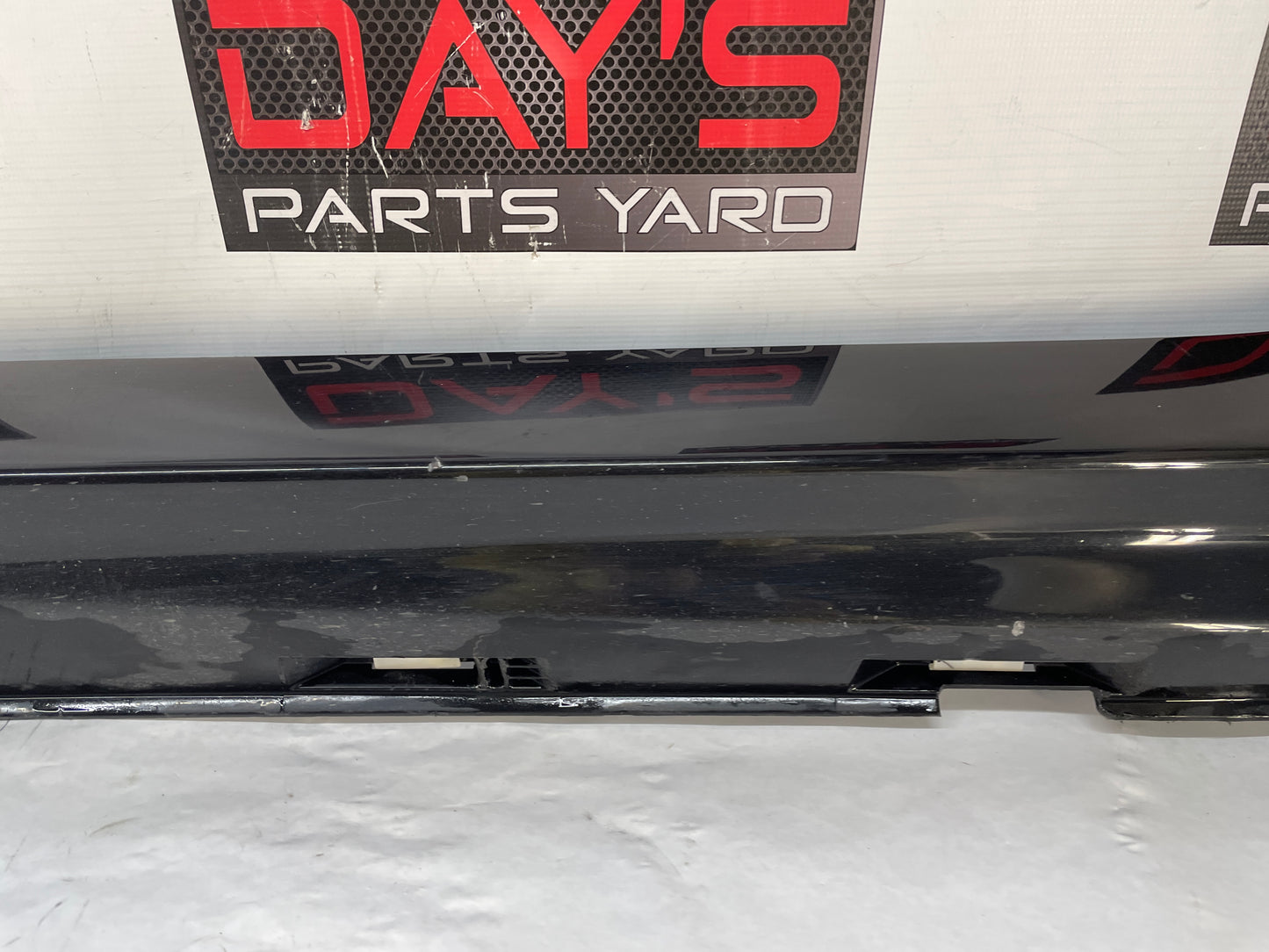 2009 Pontiac G8 GT LH Driver Rocker Molding Side Skirt Panel Black OEM