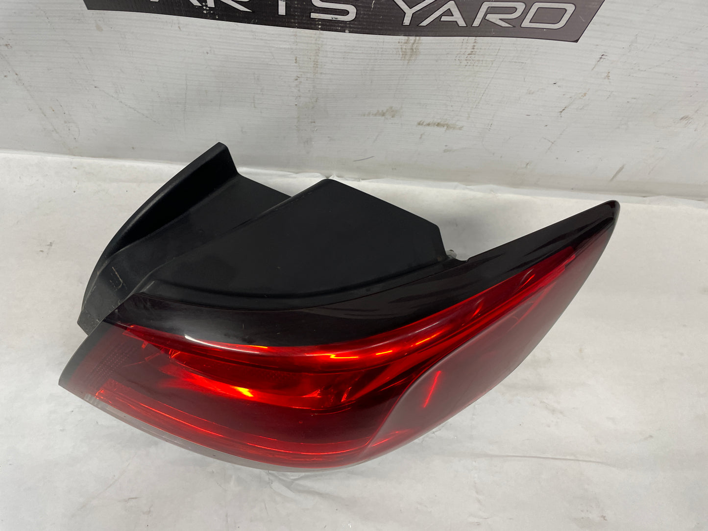 2014 Chevy SS Sedan RH Passenger Outer Taillight Tail Light Lamp OEM