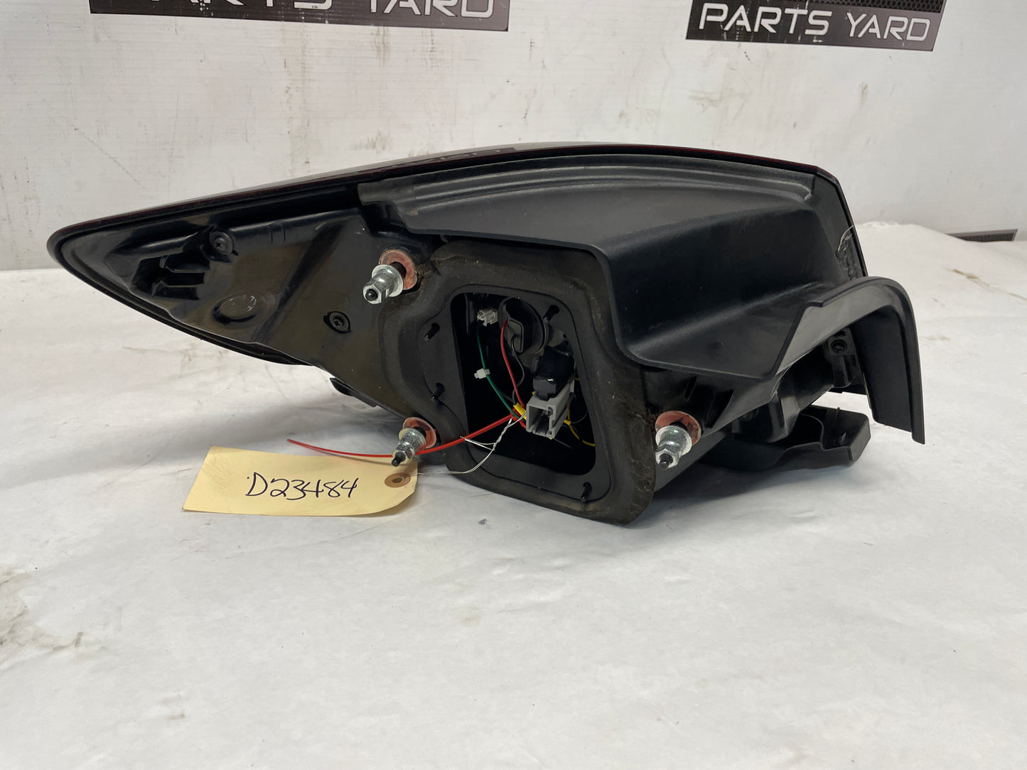 2014 Chevy SS Sedan RH Passenger Outer Taillight Tail Light Lamp OEM