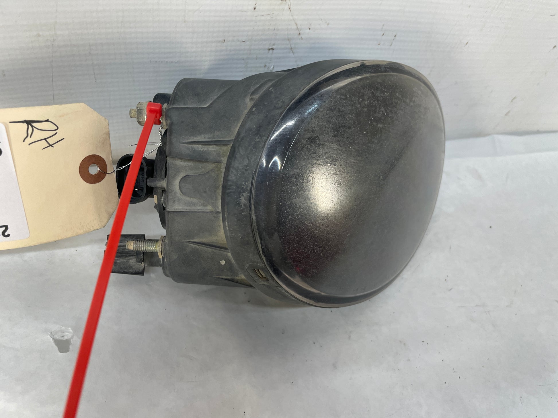 2004 Pontiac GTO RH Passenger Fog Light Lamp OEM - Day's Parts Yard