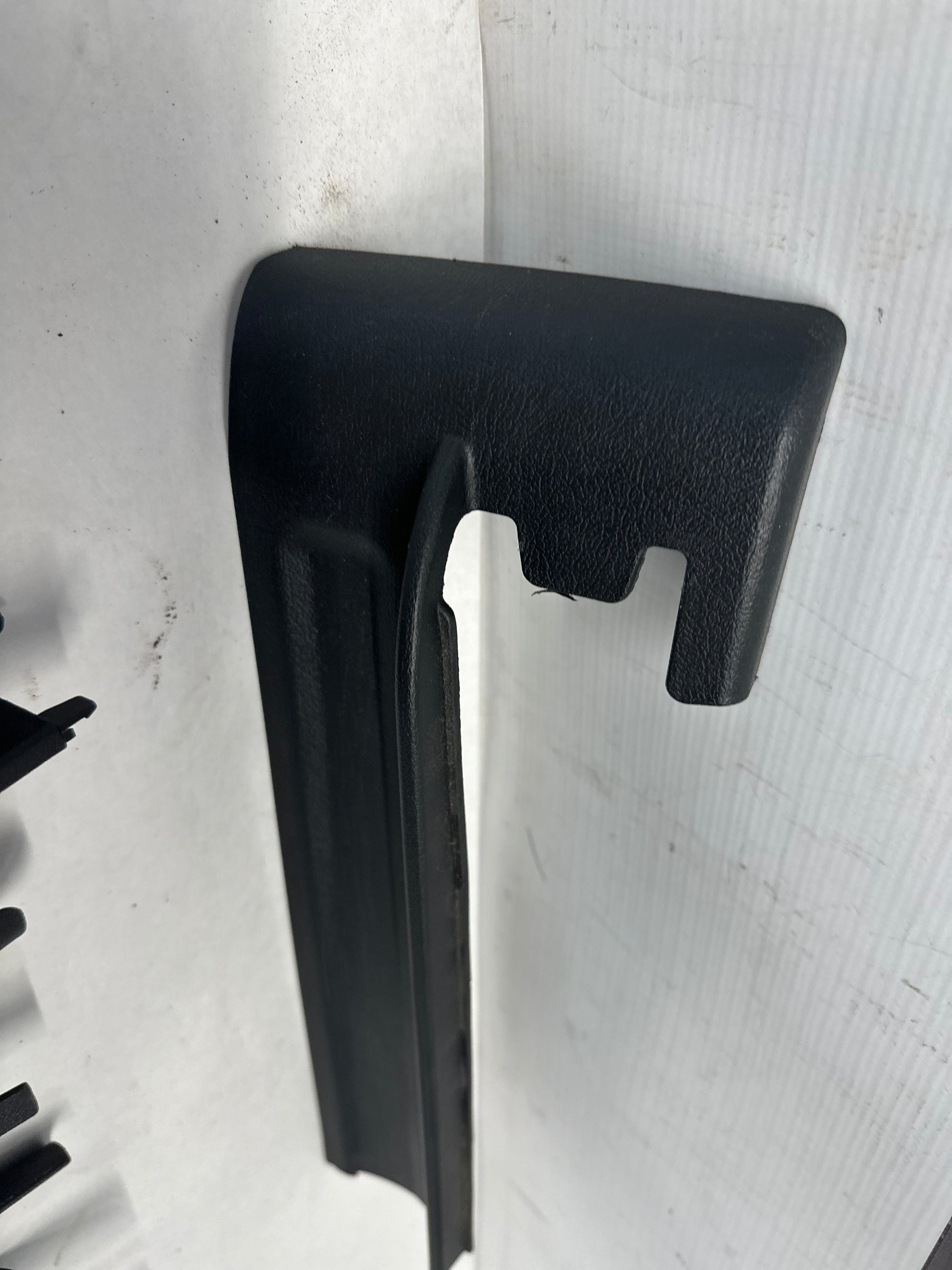 2006 Pontiac GTO Complete LH Driver 4pc Seat Rail Frame Trim Set OEM - Day's Parts Yard