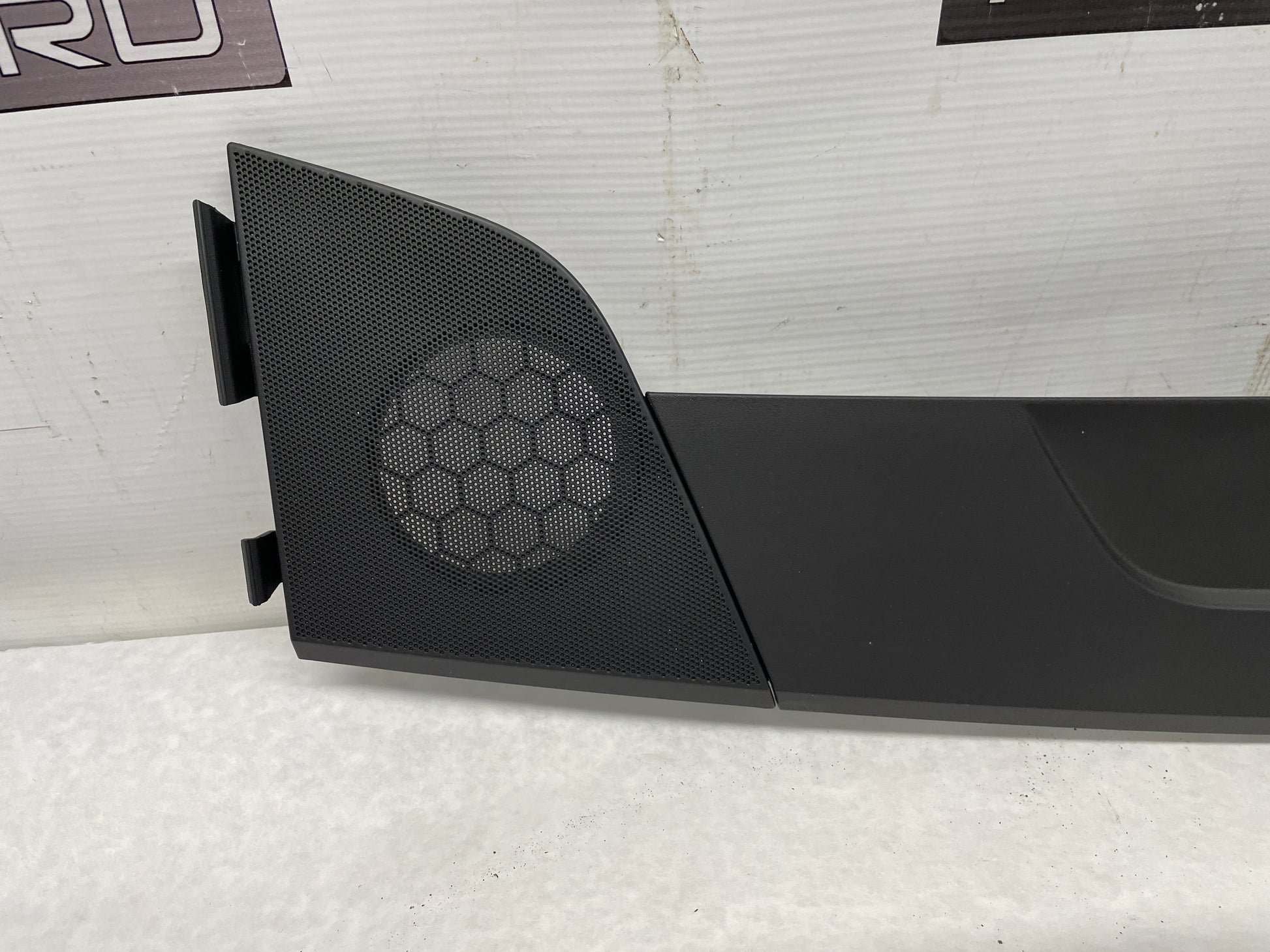 2013 Cadillac CTS-V Coupe Dashboard Dash Vent Windshield Defroster Trim Panel OEM - Day's Parts Yard
