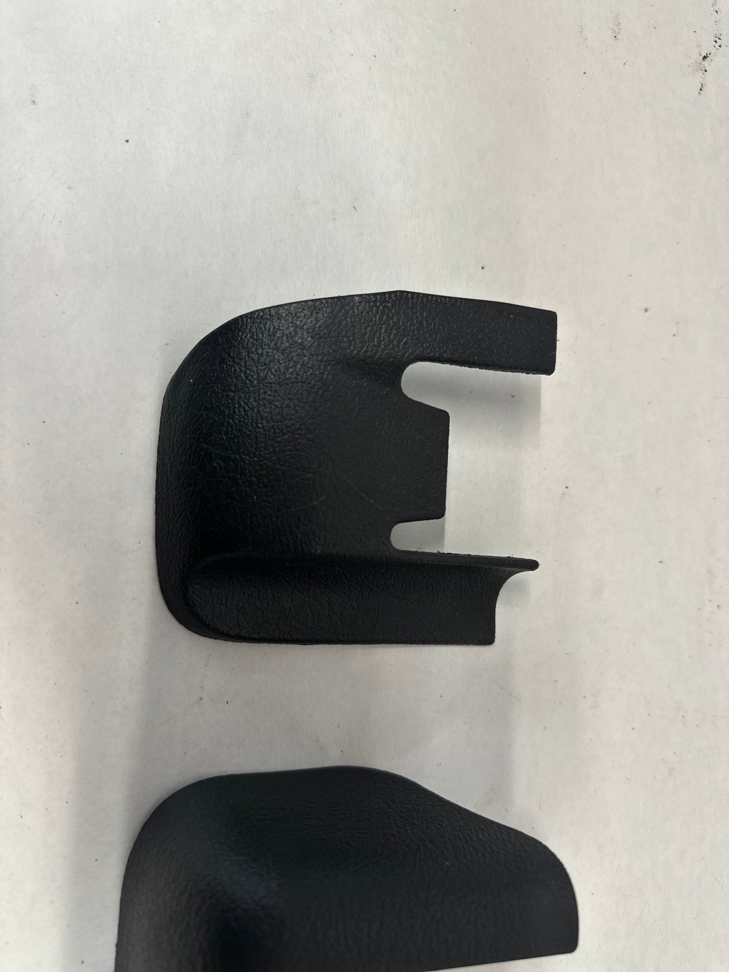 2006 Pontiac GTO Complete LH Driver 4pc Seat Rail Frame Trim Set OEM - Day's Parts Yard
