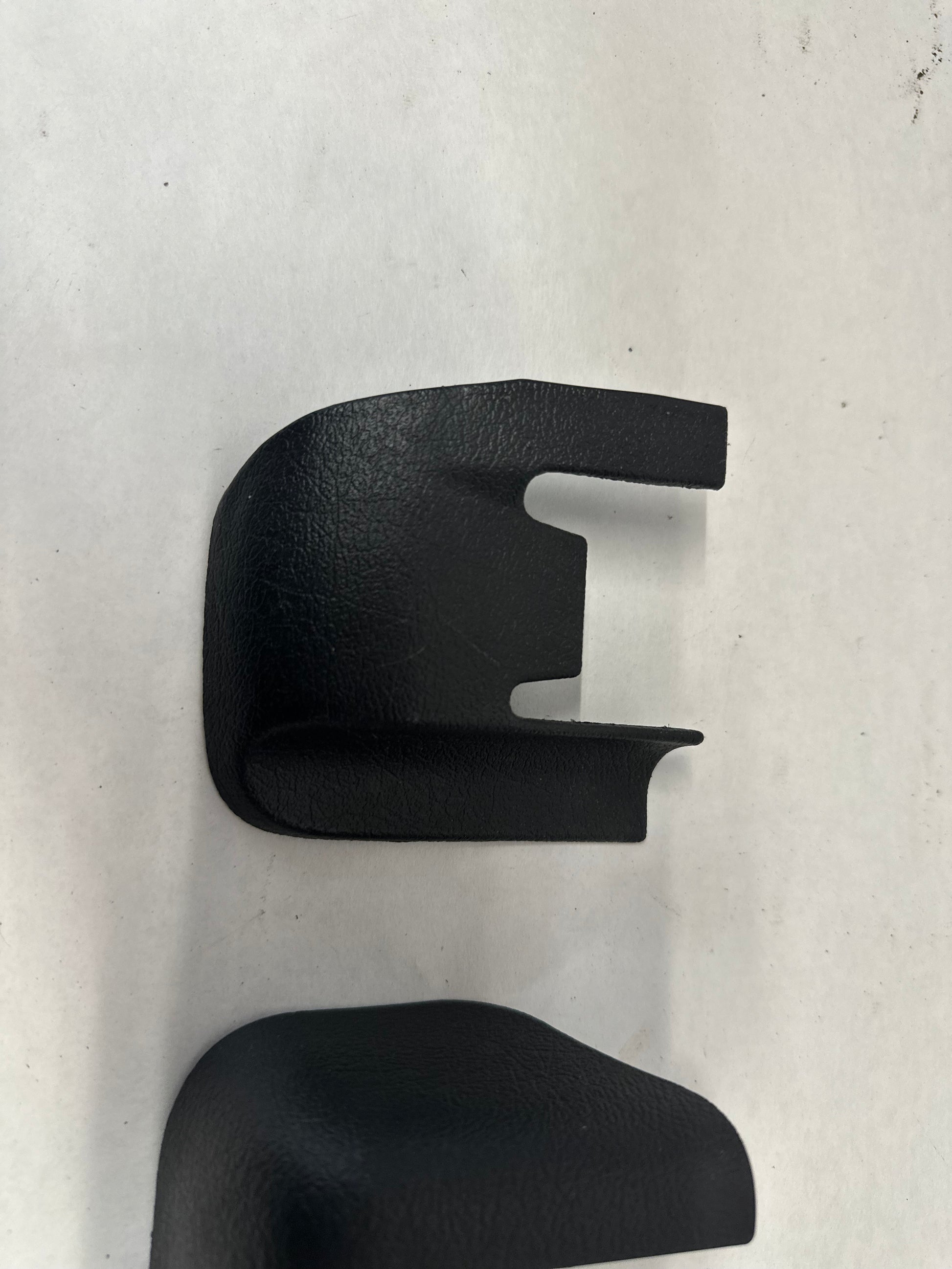 2006 Pontiac GTO Complete LH Driver 4pc Seat Rail Frame Trim Set OEM - Day's Parts Yard