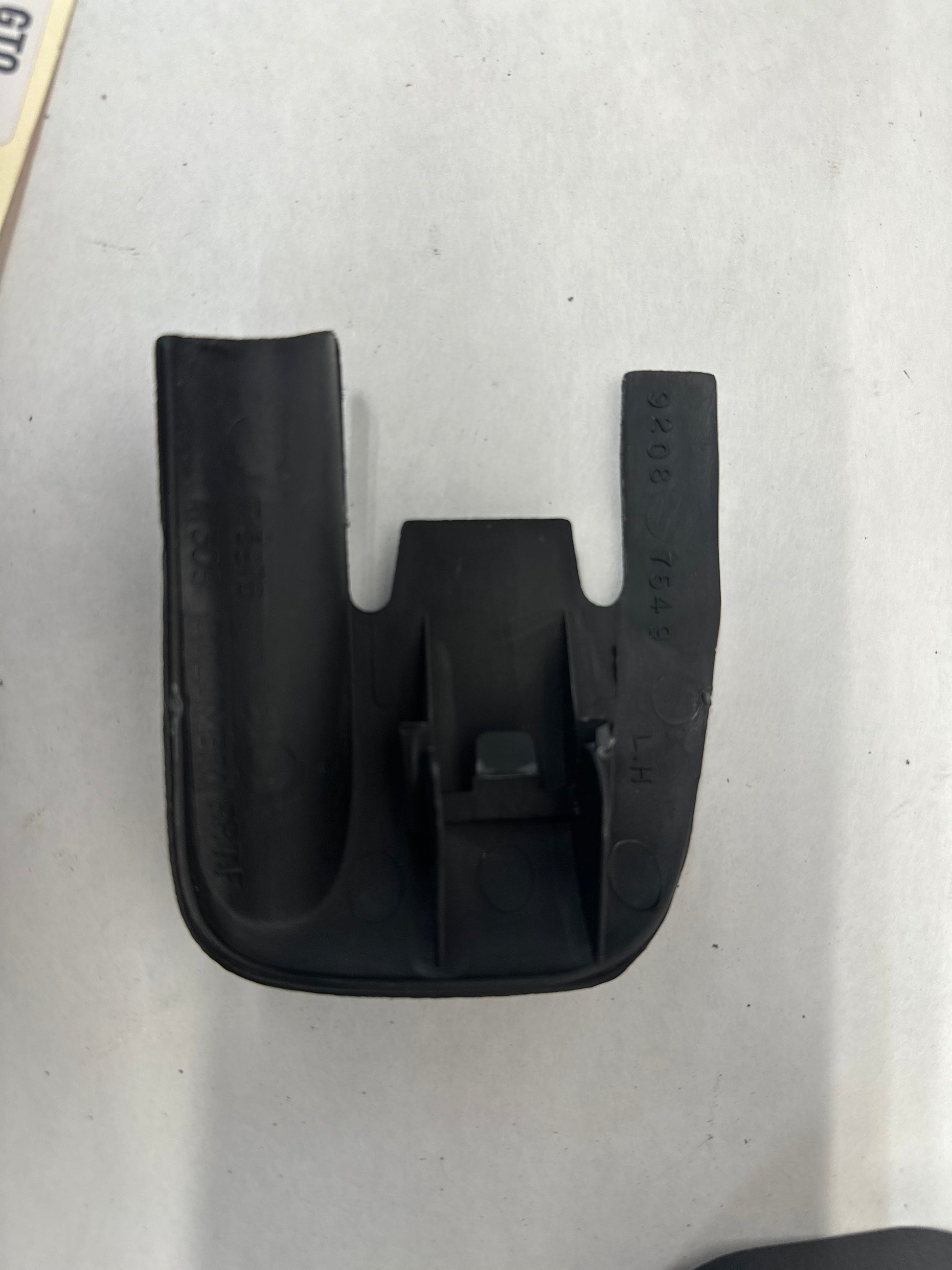 2006 Pontiac GTO Complete LH Driver 4pc Seat Rail Frame Trim Set OEM - Day's Parts Yard