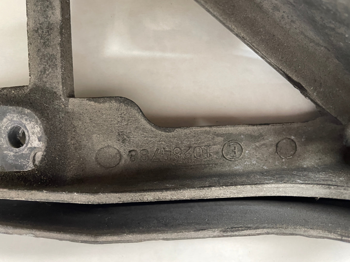 1999 Chevy C5 Corvette ABS Module Bracket OEM - Day's Parts Yard