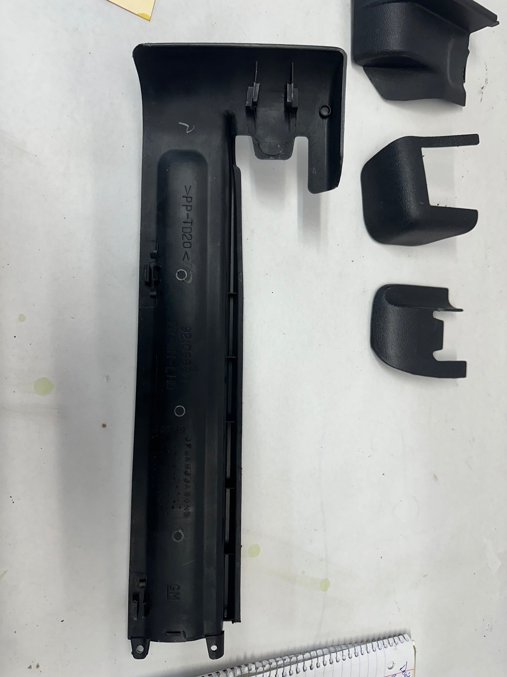 2005 Pontiac GTO RH Passenger Seat Rail Frame Trim Cover Set OEM - Day's Parts Yard