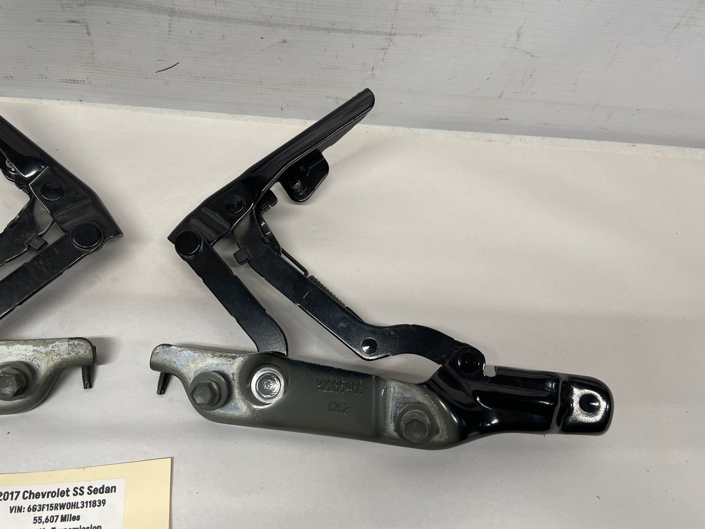 2017 Chevy SS Sedan RH & LH Trunk Hinges OEM - Day's Parts Yard